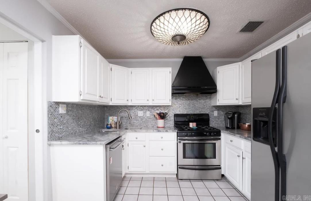 Hollywood - Residential Lease