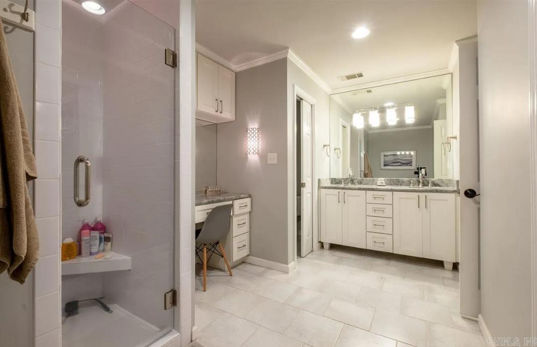 Hollywood - Residential Lease