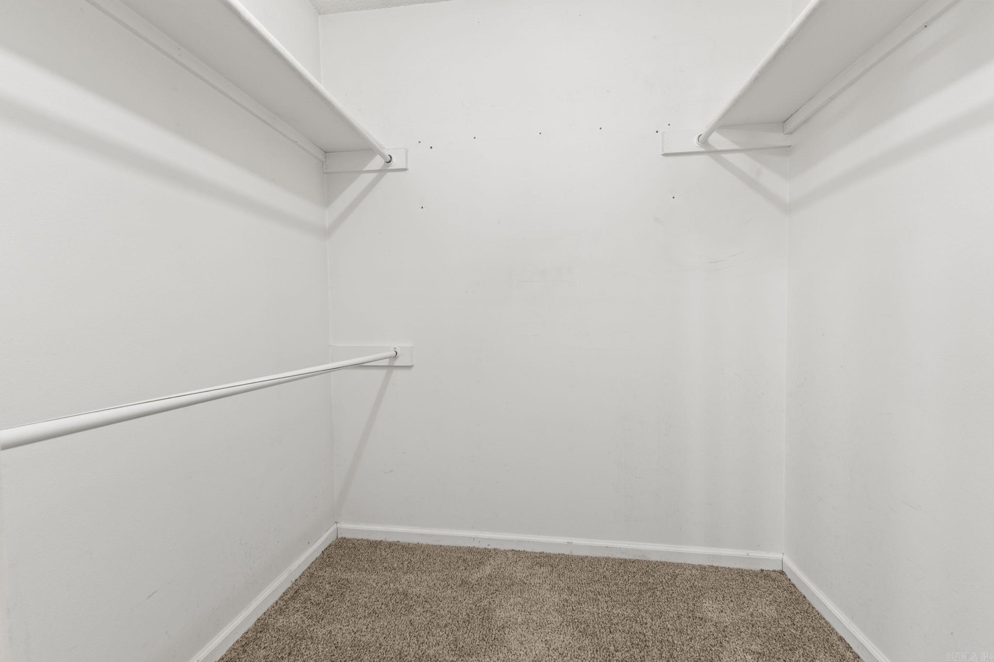 DEEREWOOD - Residential