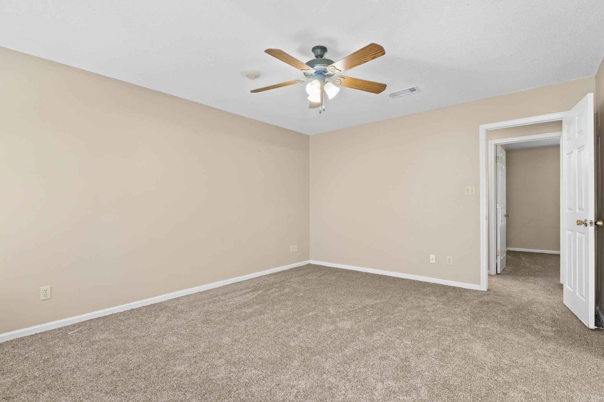 DEEREWOOD - Residential