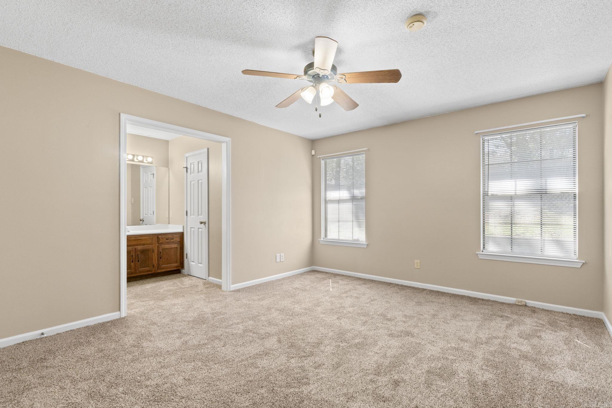 DEEREWOOD - Residential