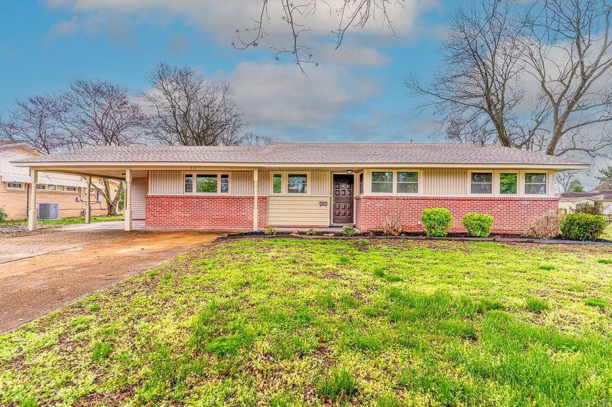 Welcome to market 315 Davis Street of Trumann, Arkansas!  This three bedroom, two bathroom home has been completely remodeled from top to bottom.  On the exterior, you will find a brand new tankless gas water heater.  Within the home is 1,527 square feet of all new luxury vinyl flooring and fresh wall paint.  In addition to new flooring and paint is an open kitchen with granite countertops, Frigidaire appliances including the refrigerator, and a touchless kitchen faucet. Lastly, you will find subway tile to finish out the backsplash, bathtub shower, and the brand new walk in shower in the master bathroom.  Call today to see everything this house has to offer and make it your home!