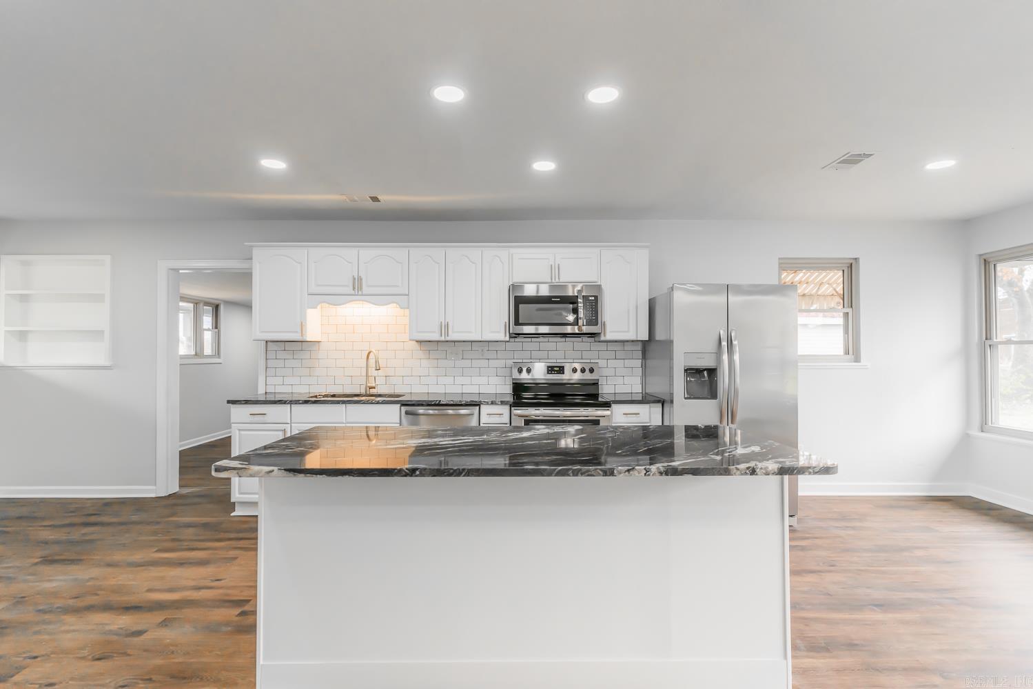 R L DAVIS - Residential