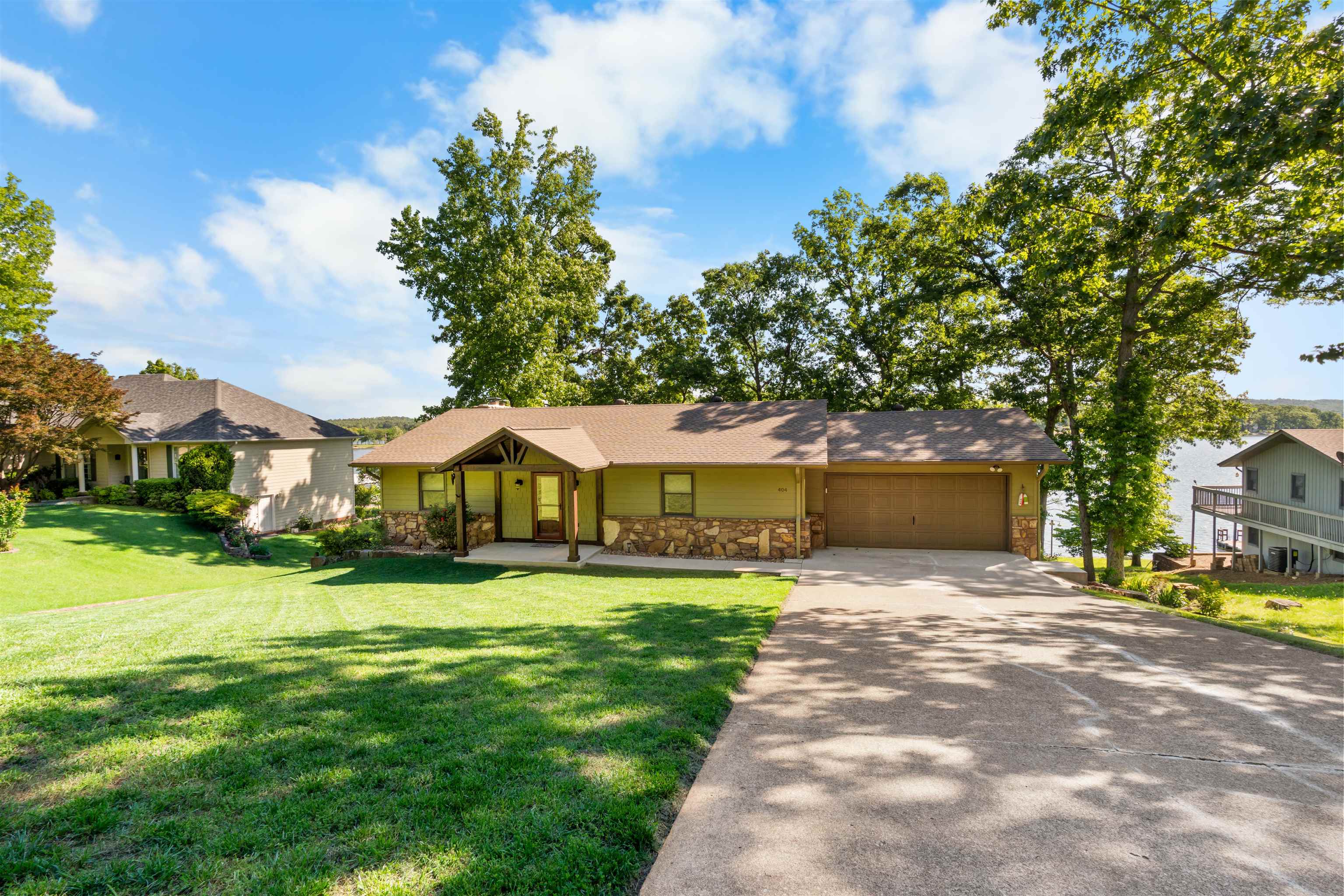 CROWN VIEW - Residential