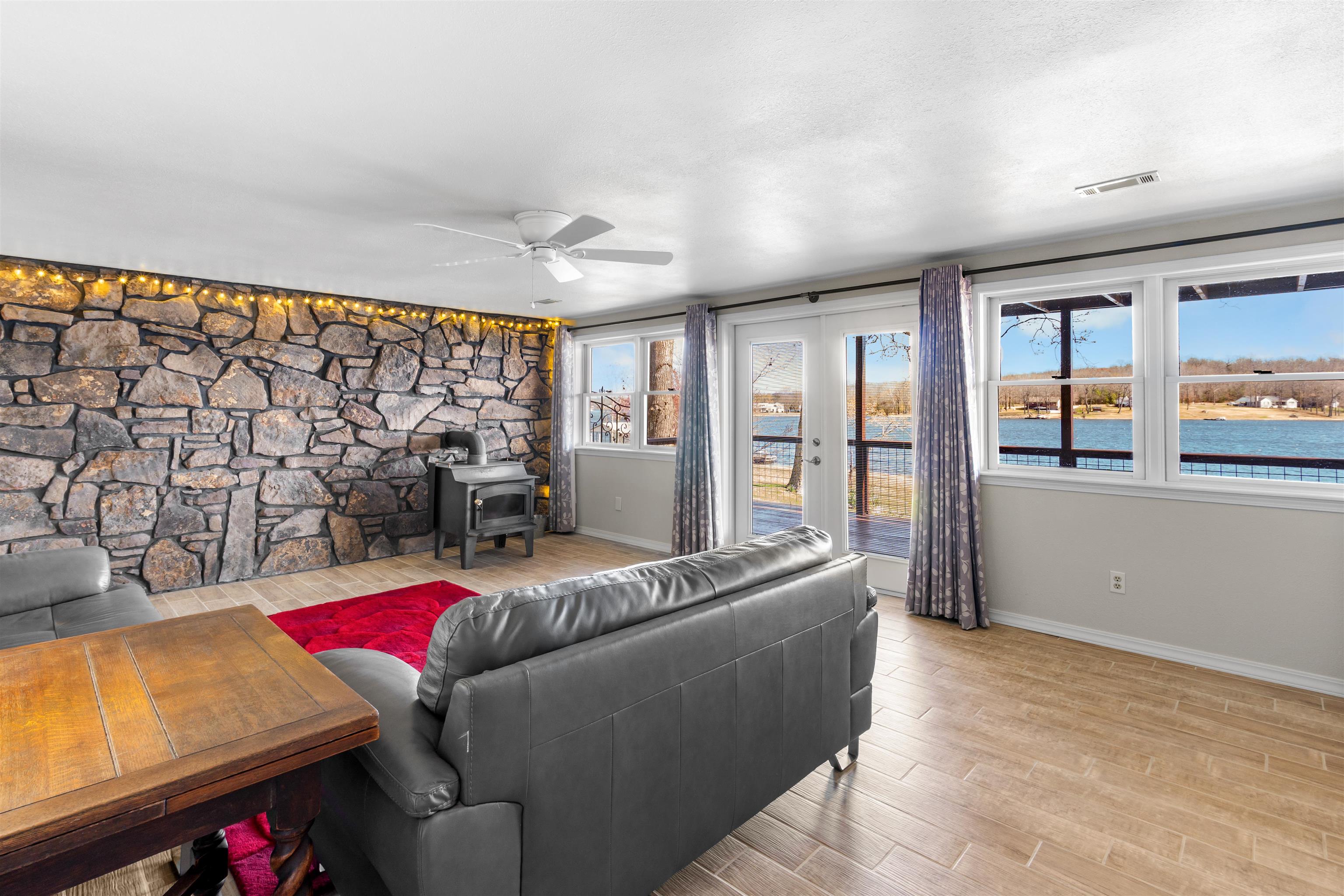 CROWN VIEW - Residential