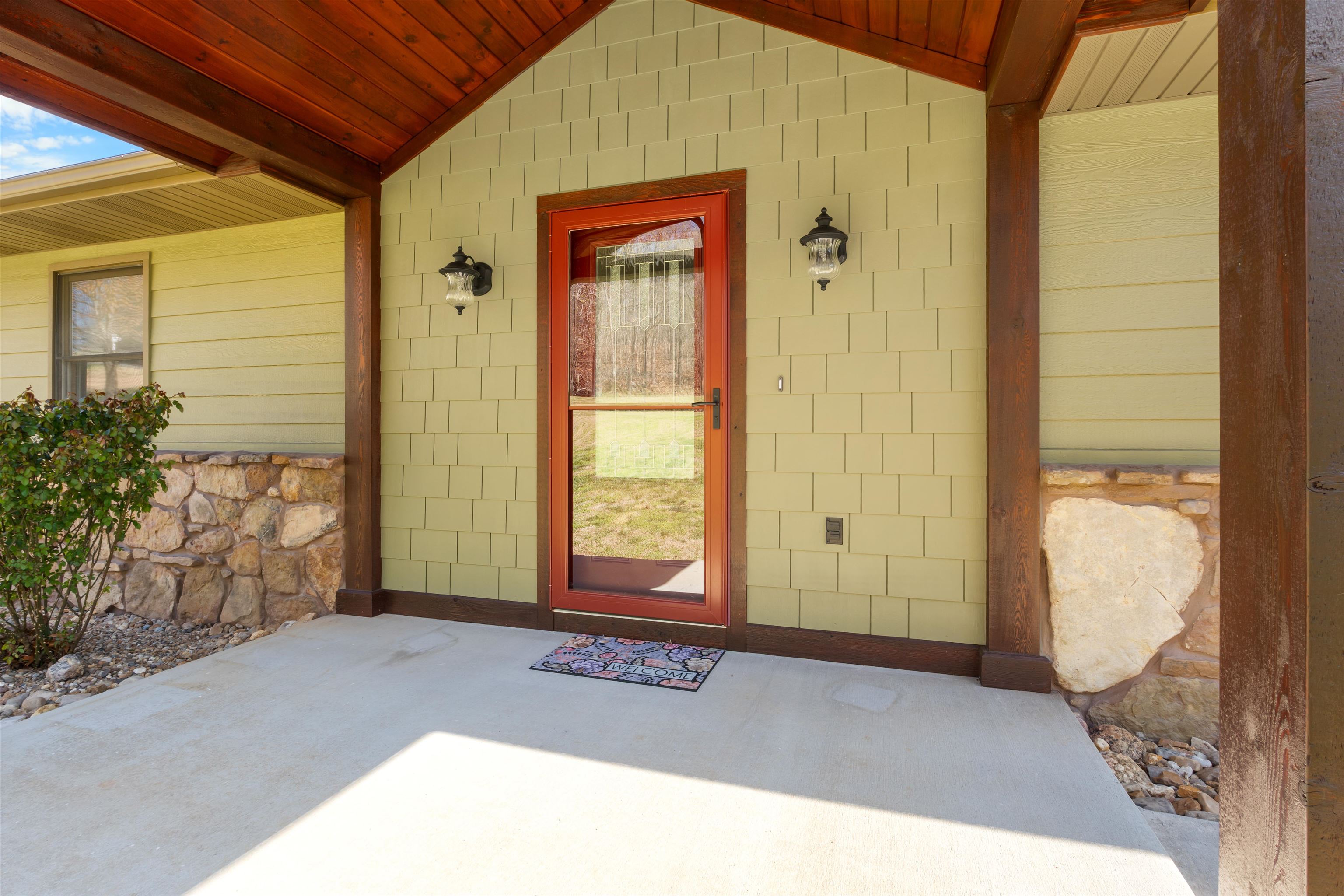 CROWN VIEW - Residential