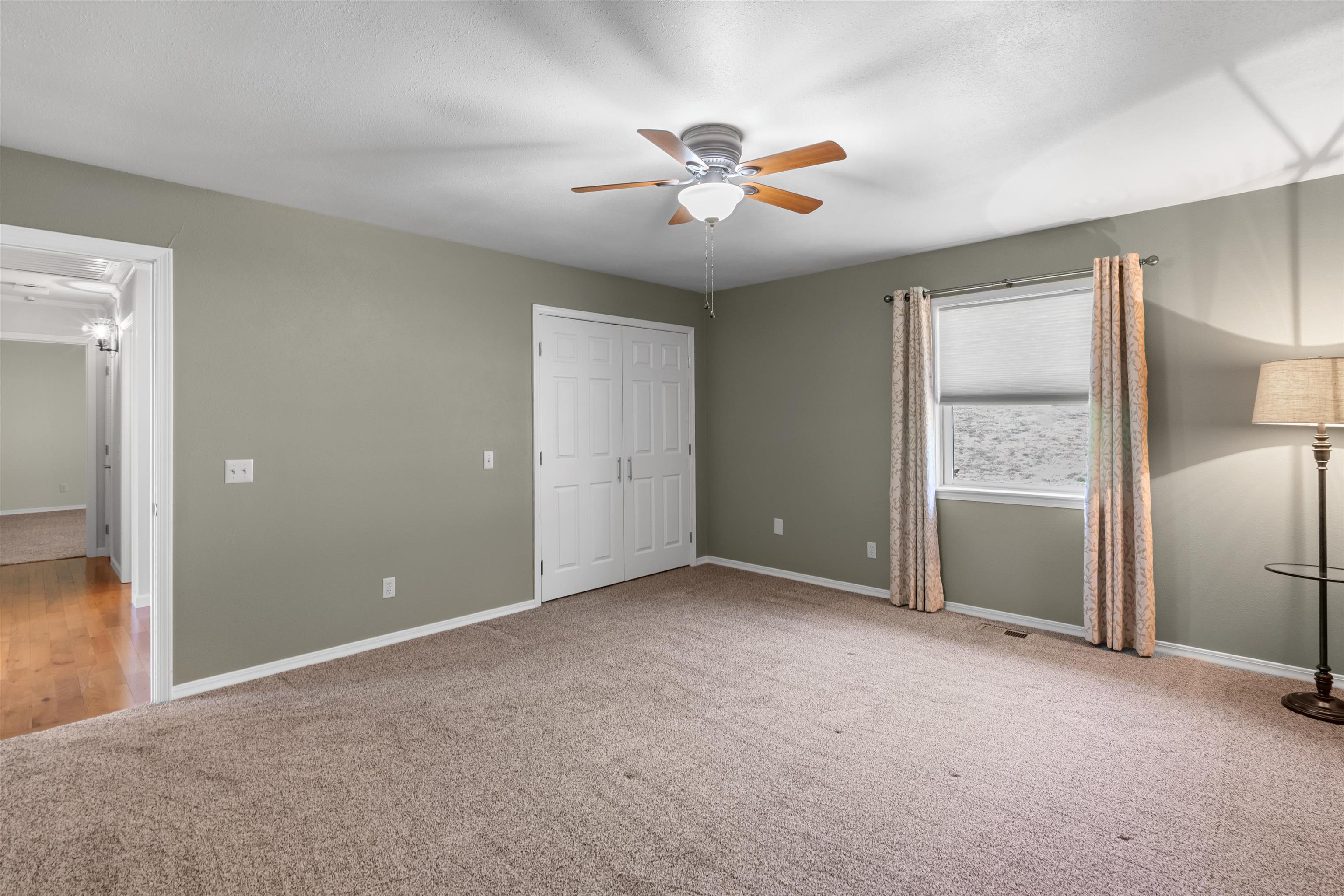 CROWN VIEW - Residential