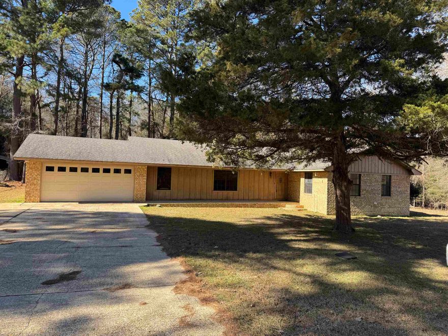 3 Bedroom 2.5 Bath Room home just outside of city limits