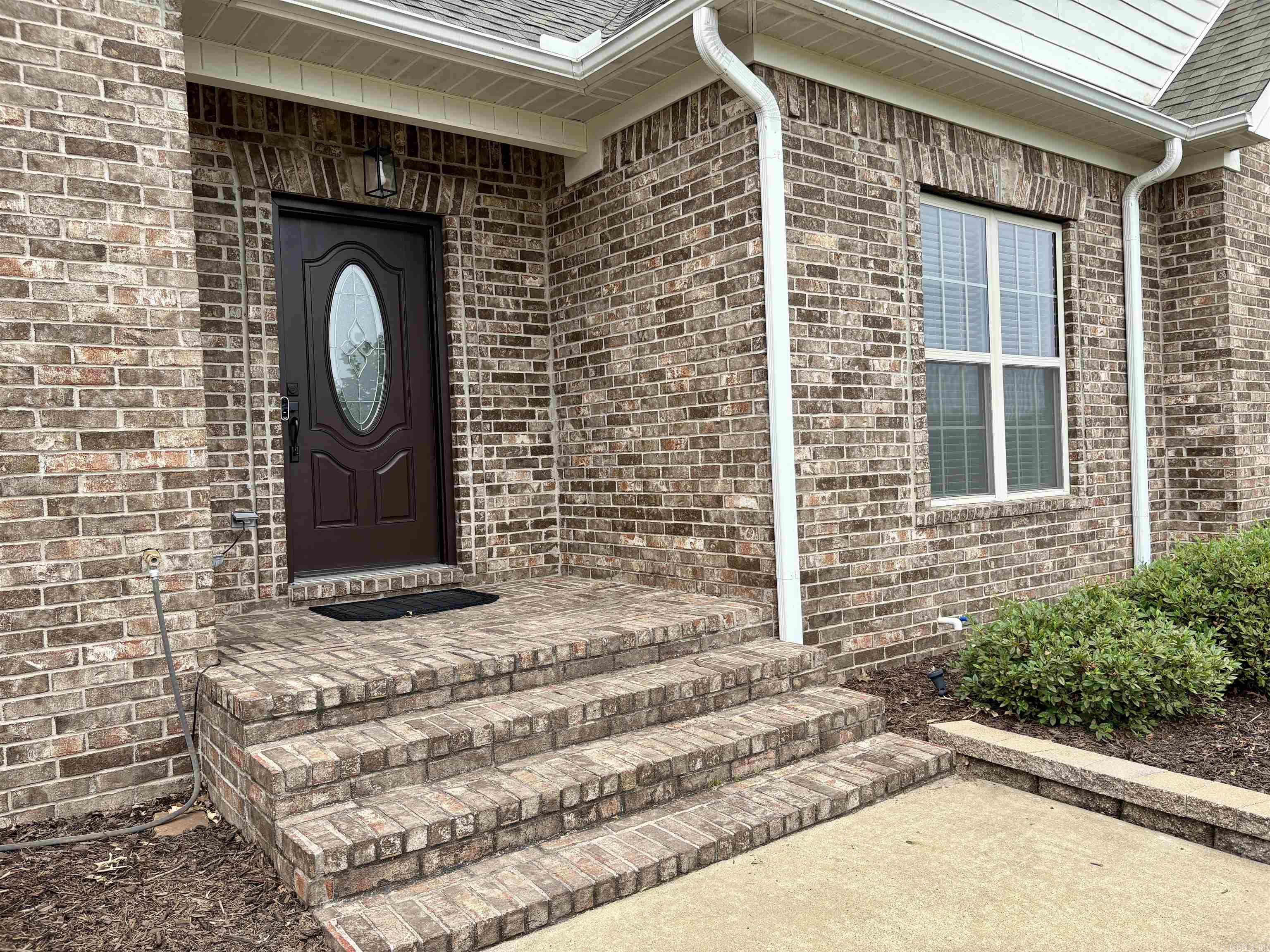 RIVER OAKS - Residential