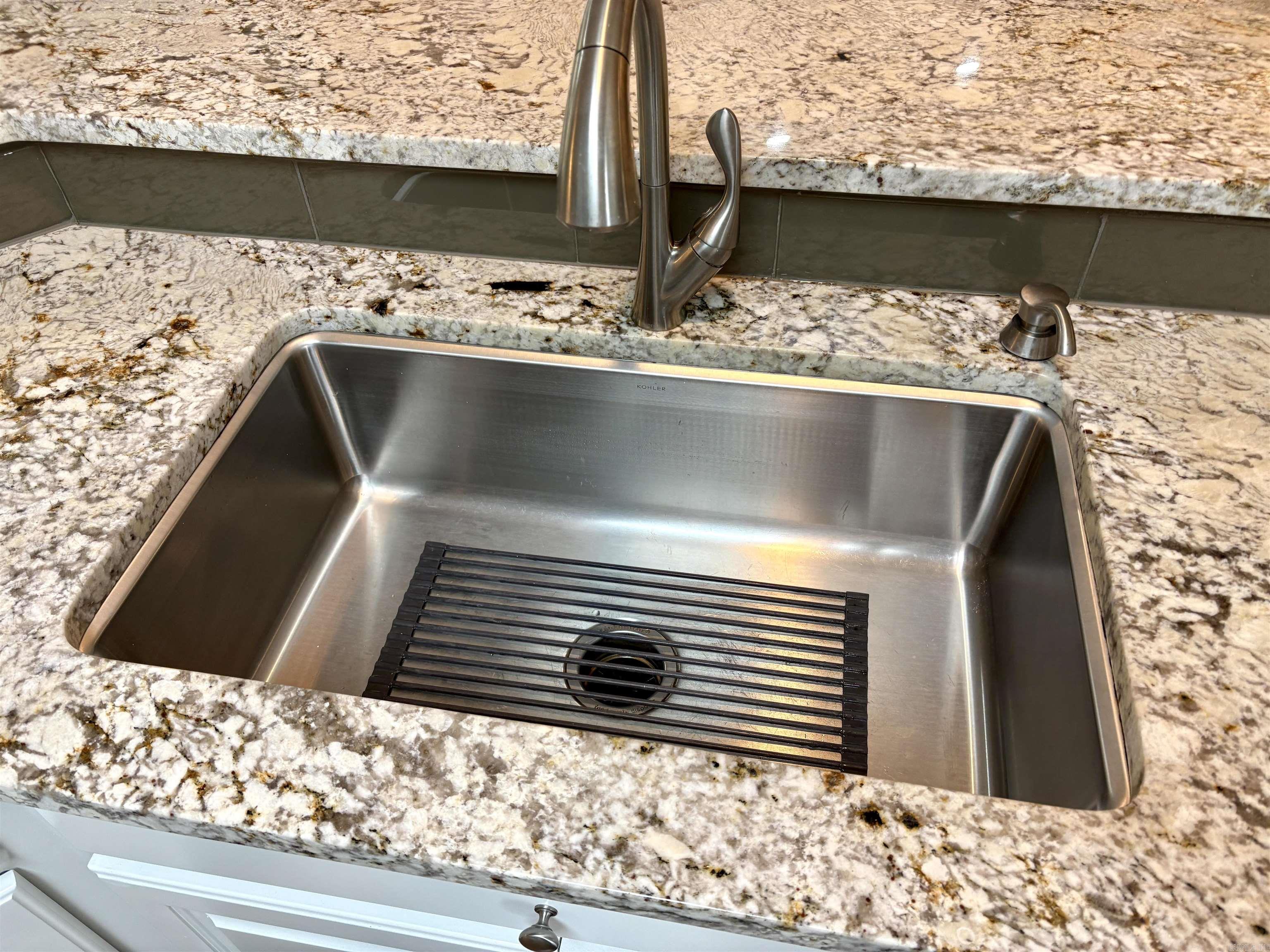 RIVER OAKS - Residential