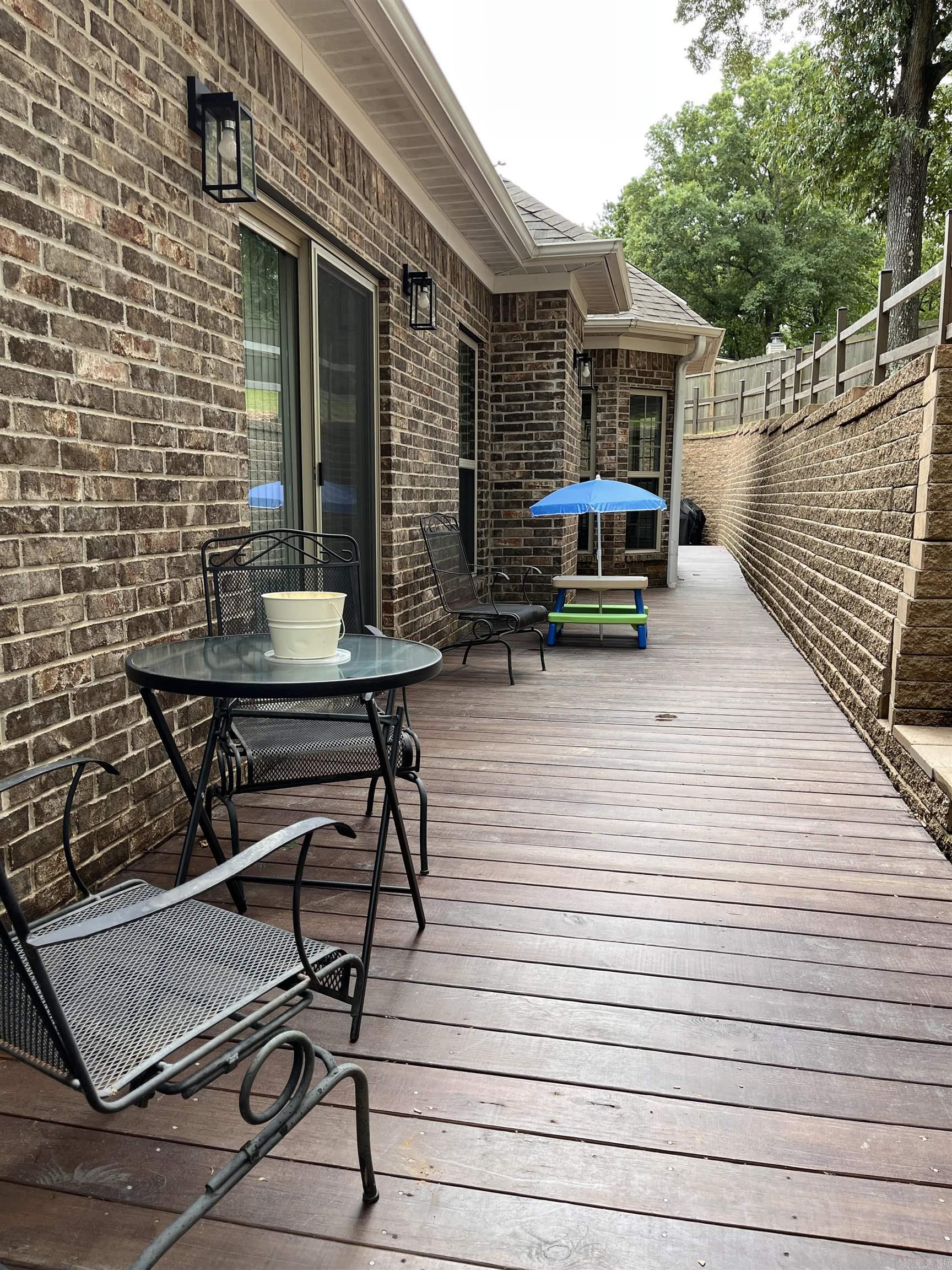 RIVER OAKS - Residential