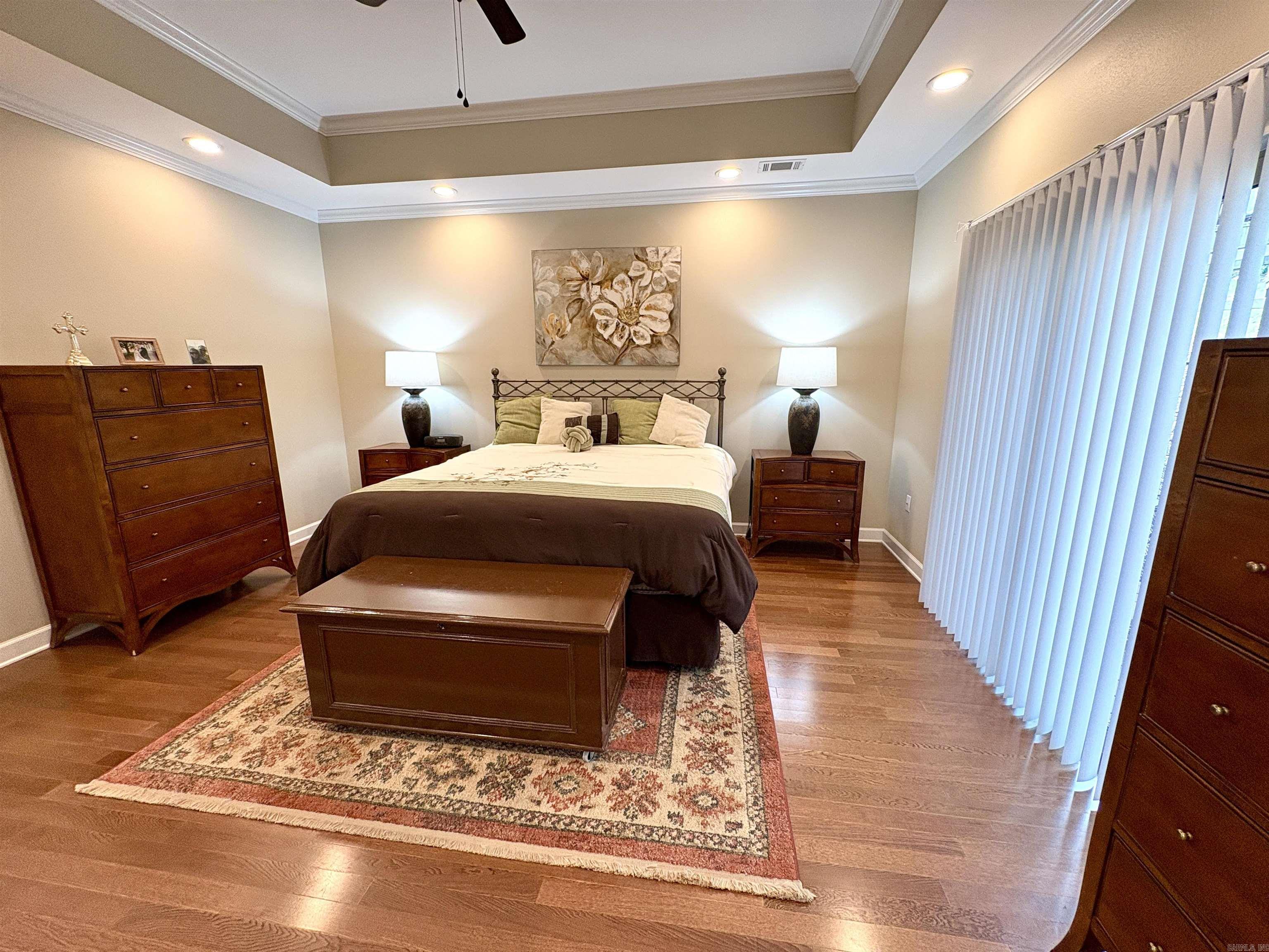 RIVER OAKS - Residential