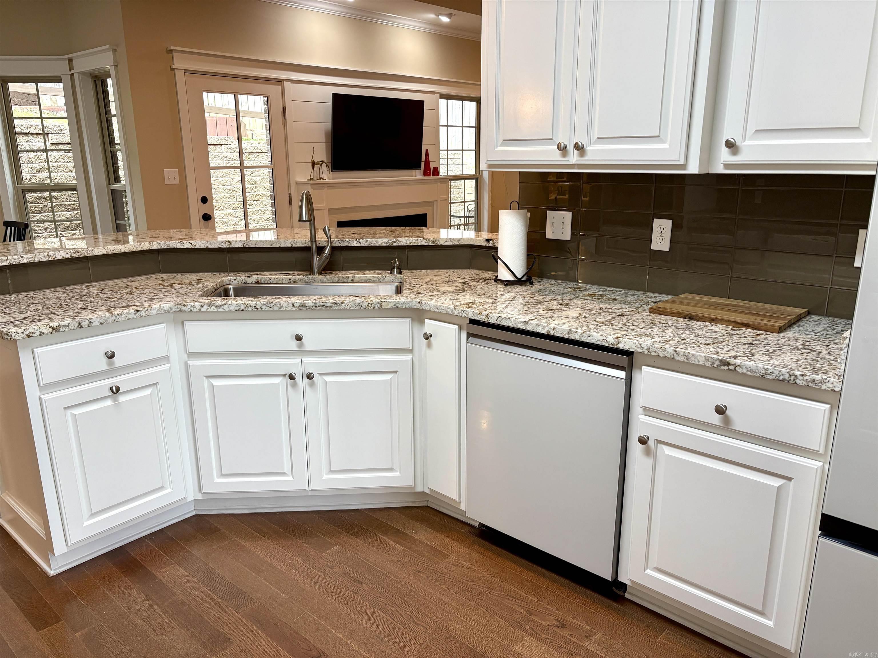 RIVER OAKS - Residential