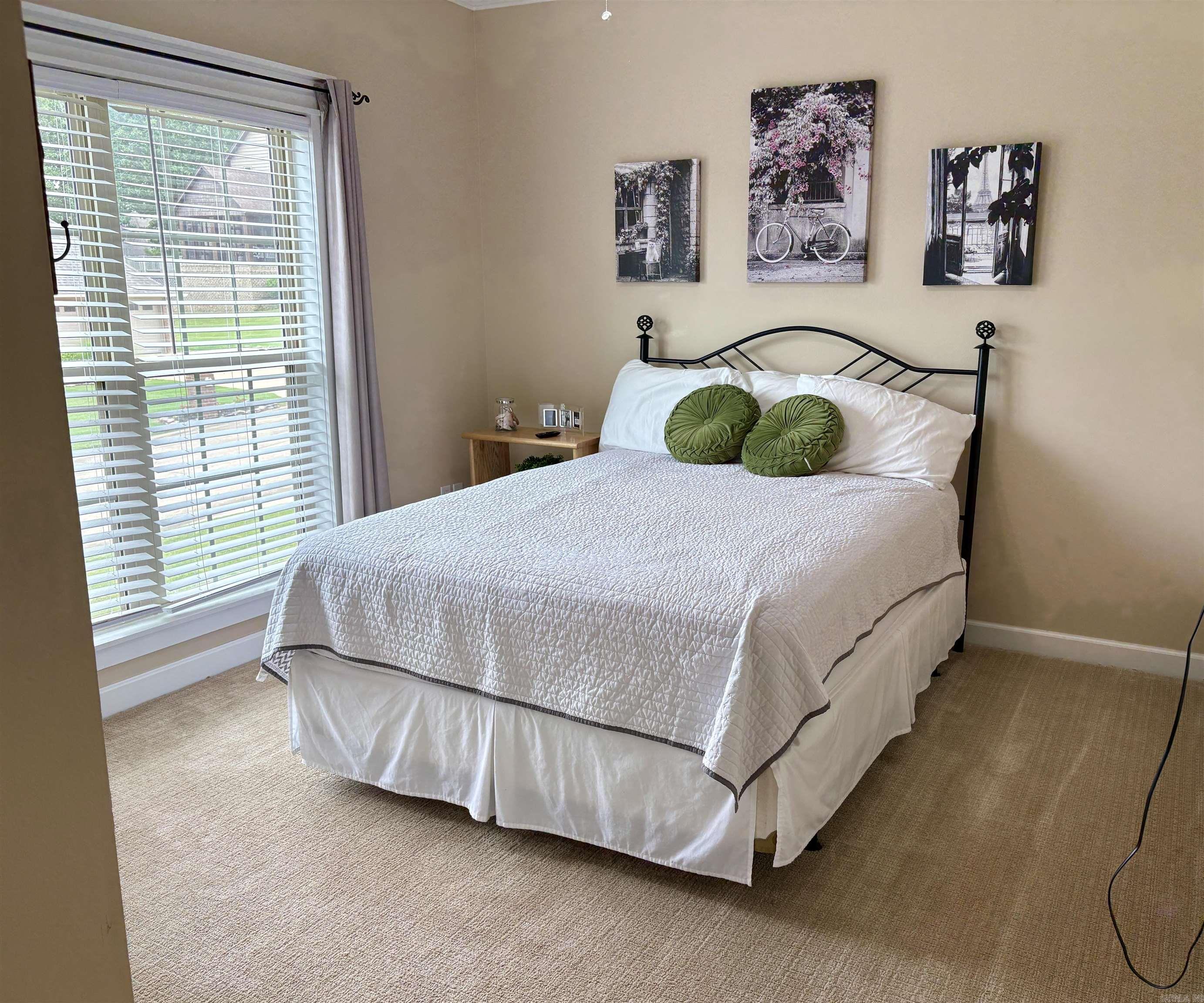 RIVER OAKS - Residential