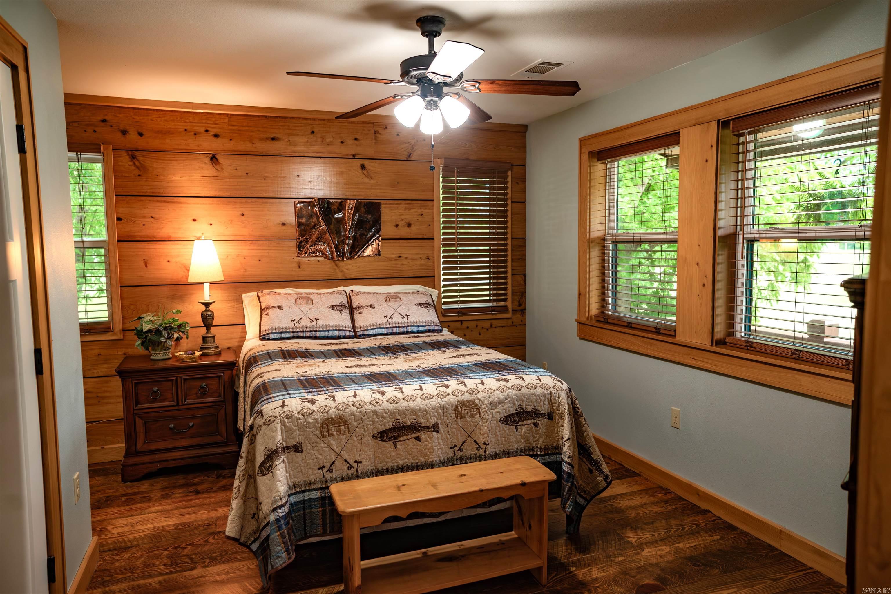 YORKTOWN - Residential