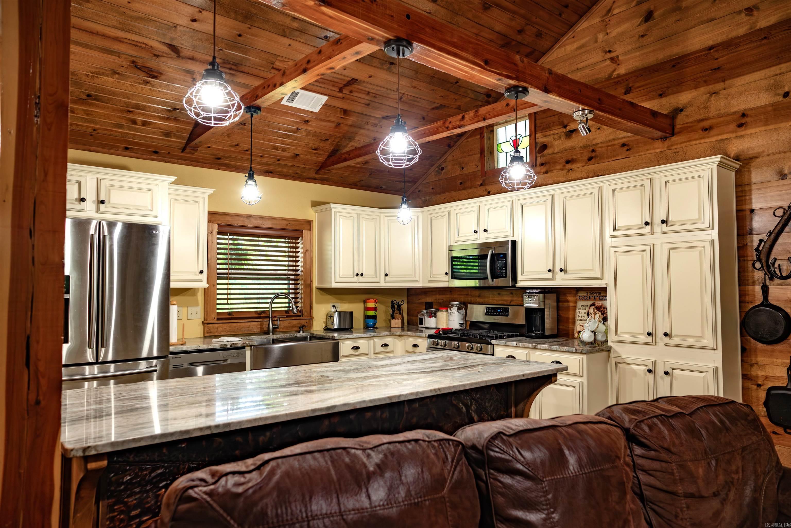 YORKTOWN - Residential
