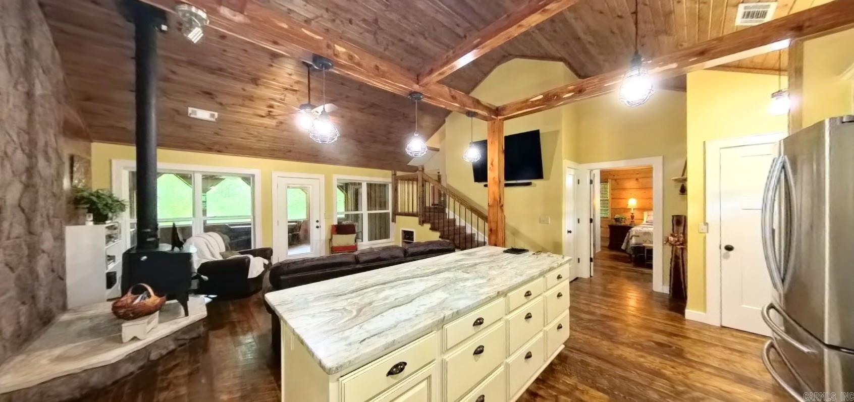 YORKTOWN - Residential