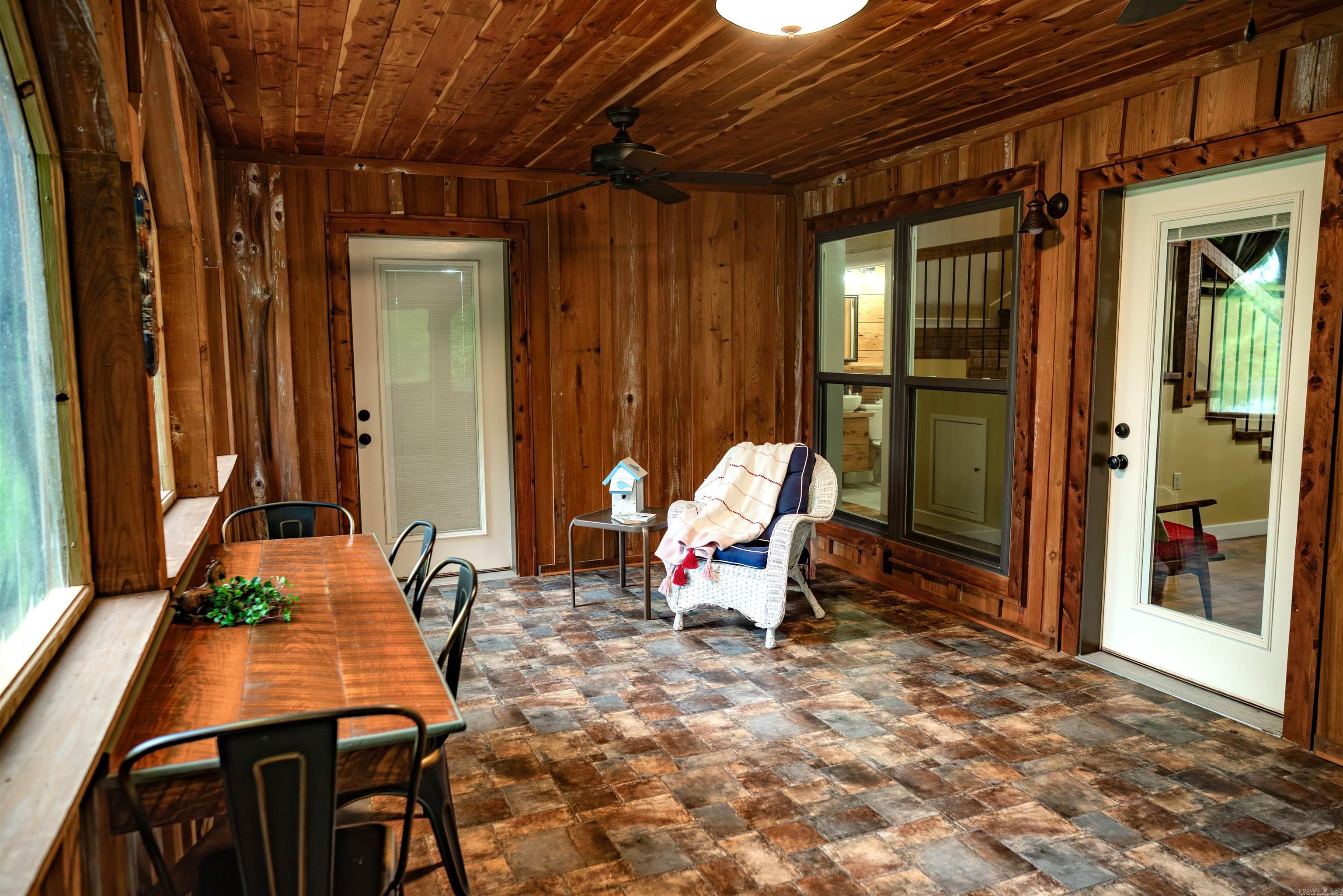 YORKTOWN - Residential