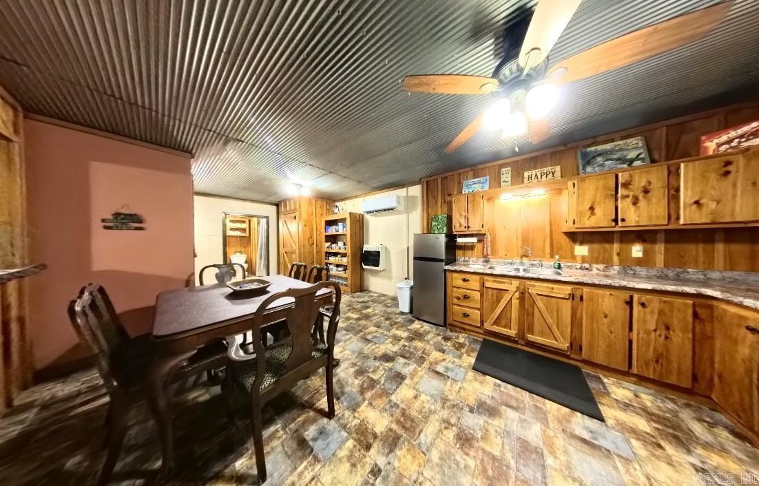 YORKTOWN - Residential
