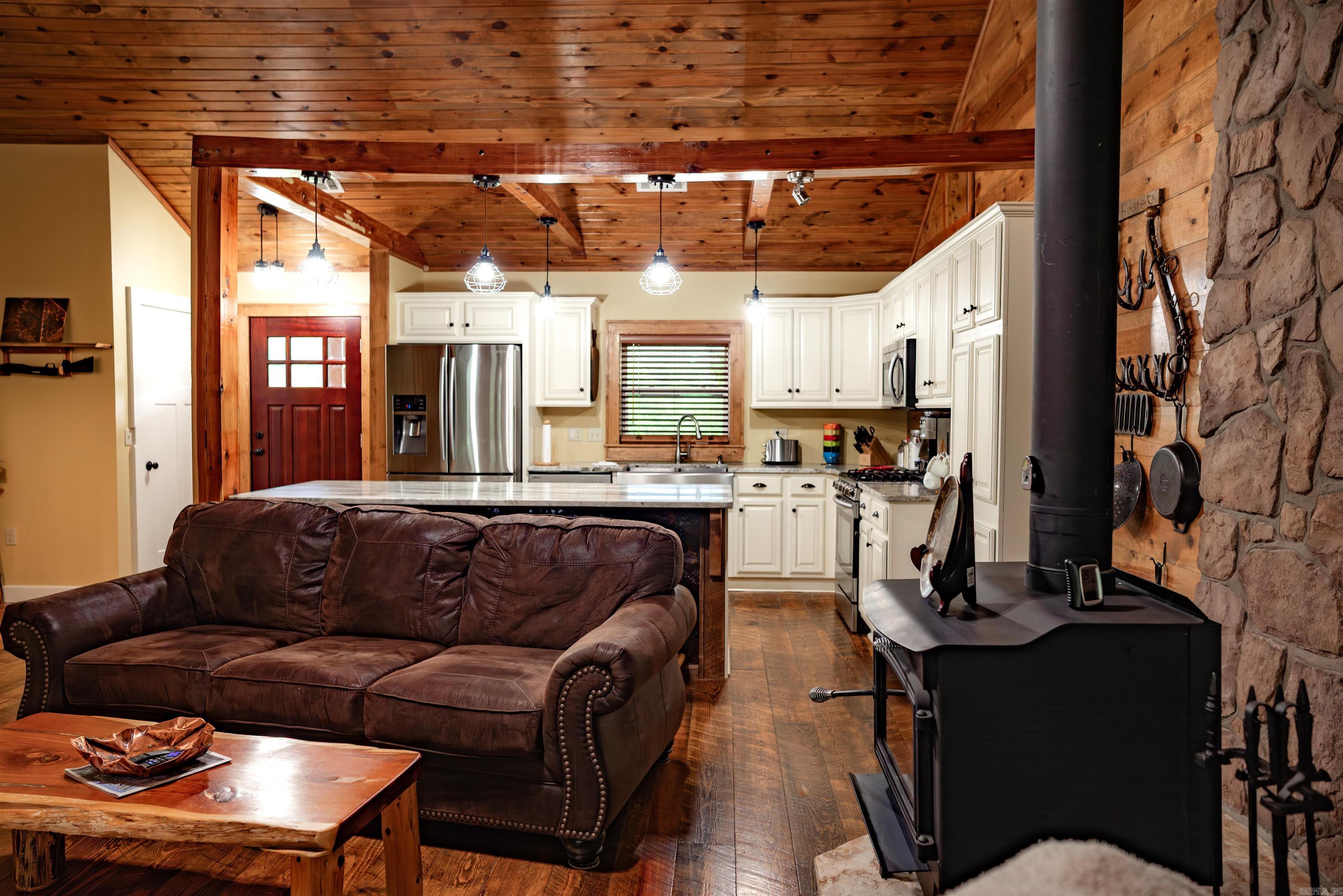 YORKTOWN - Residential