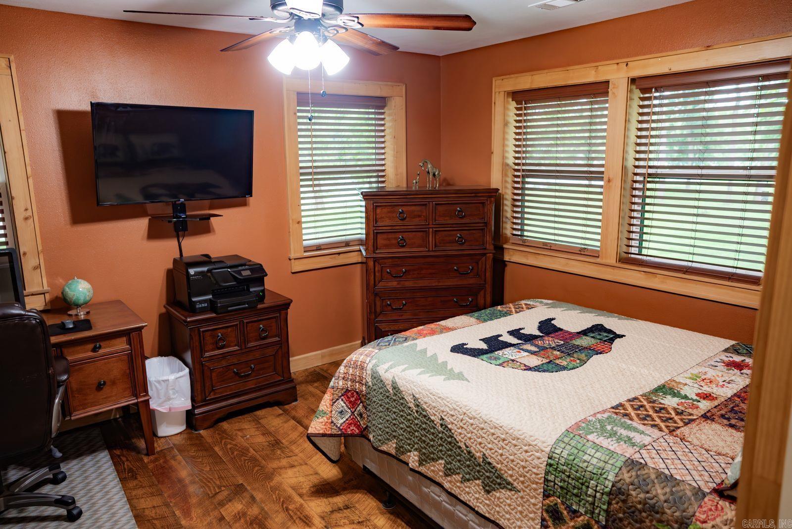 YORKTOWN - Residential