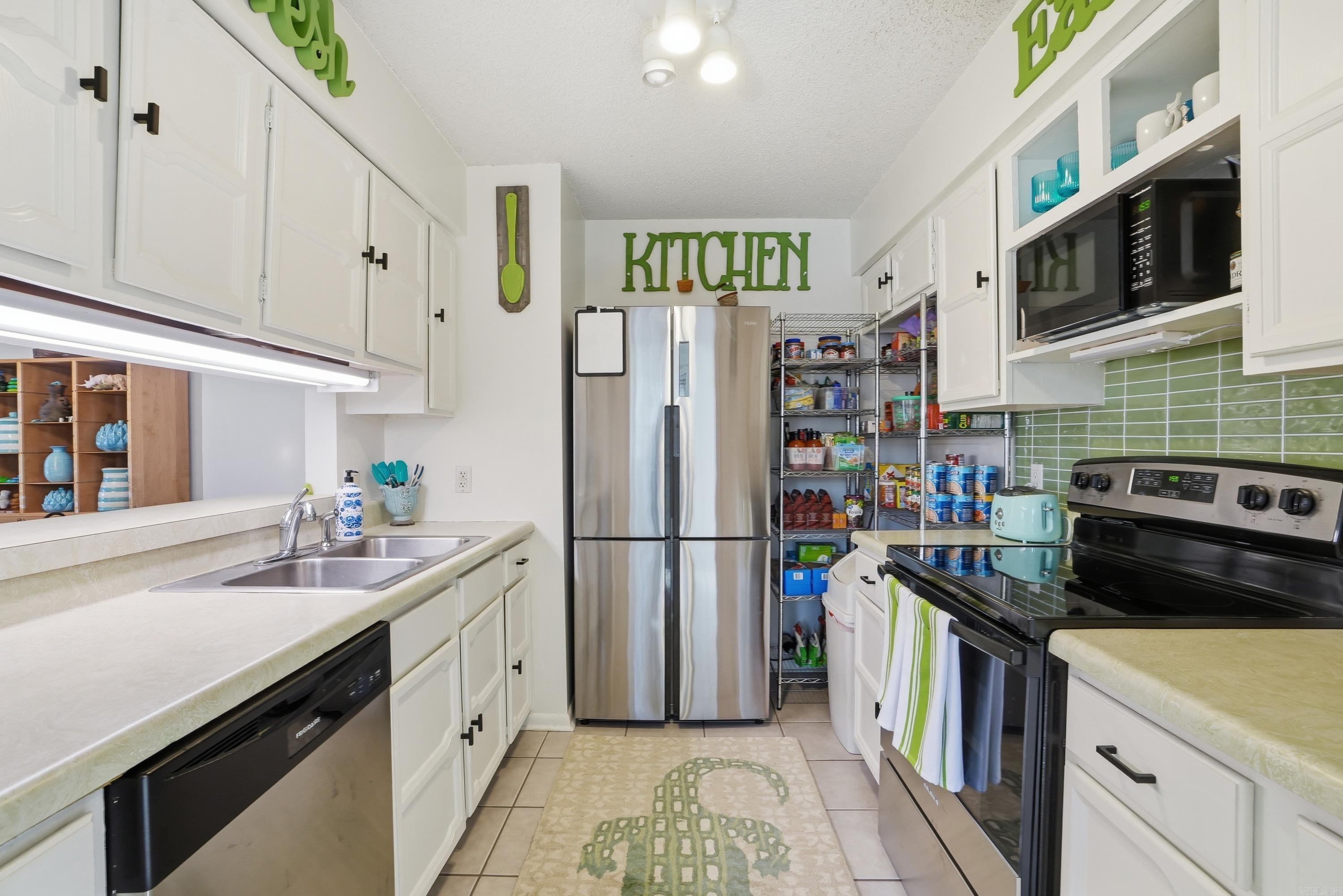 Madrid Courts - Residential