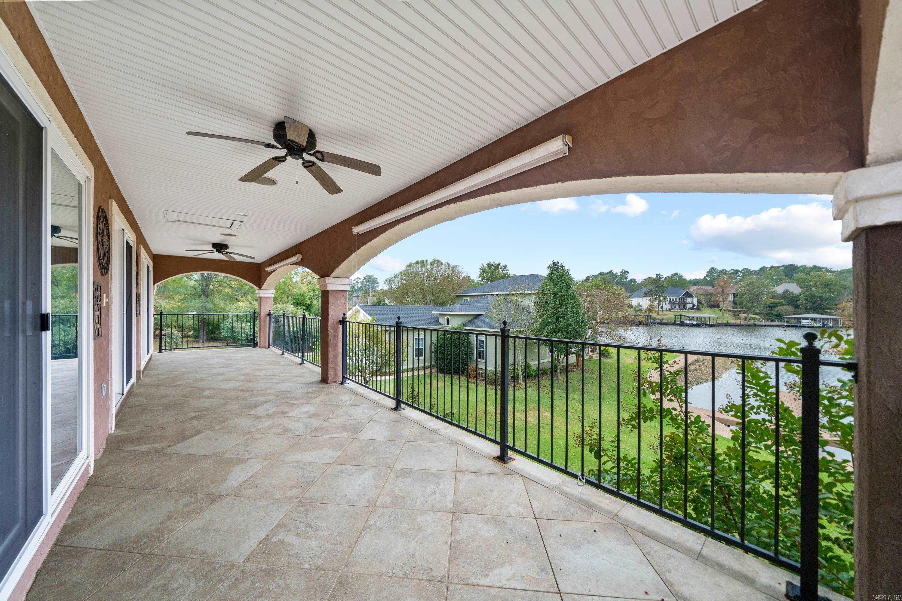 FARRS LANDING VILLAS - Residential