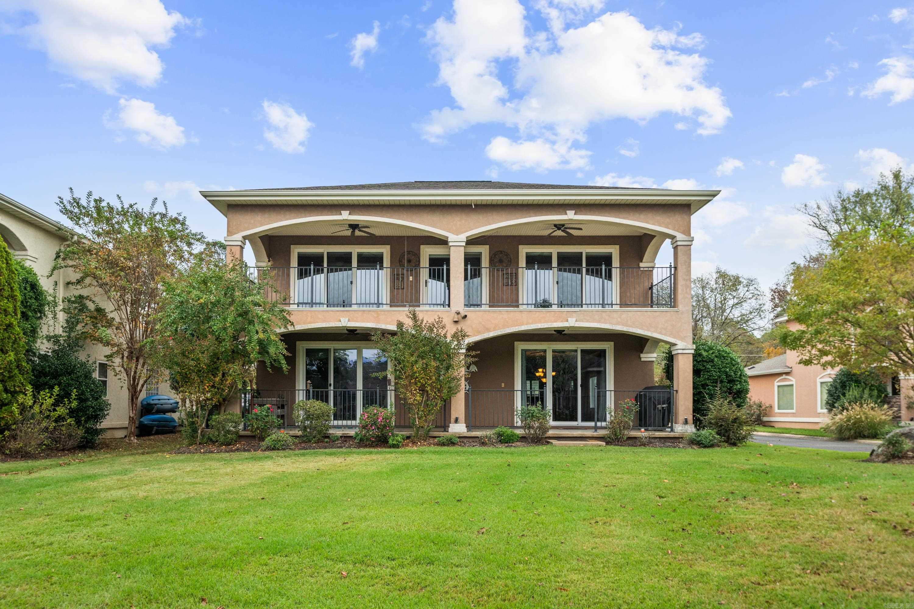 FARRS LANDING VILLAS - Residential