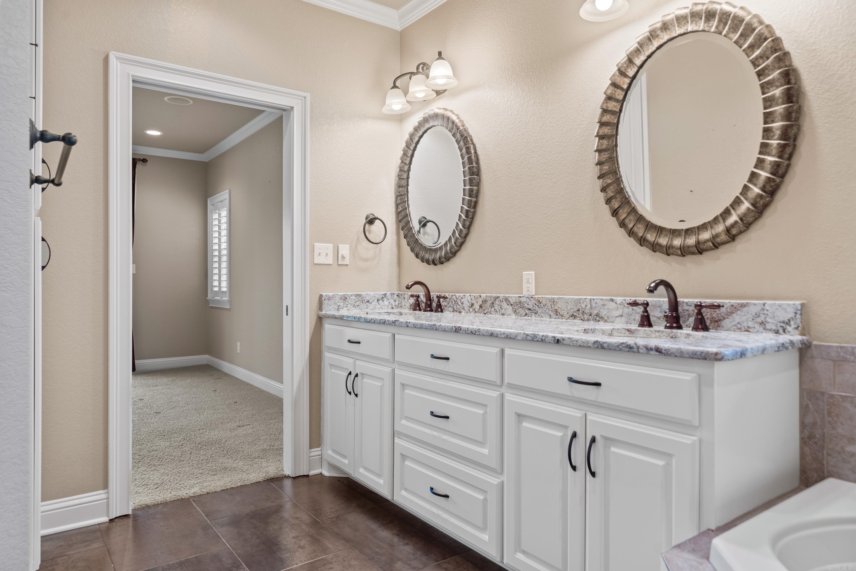 FARRS LANDING VILLAS - Residential