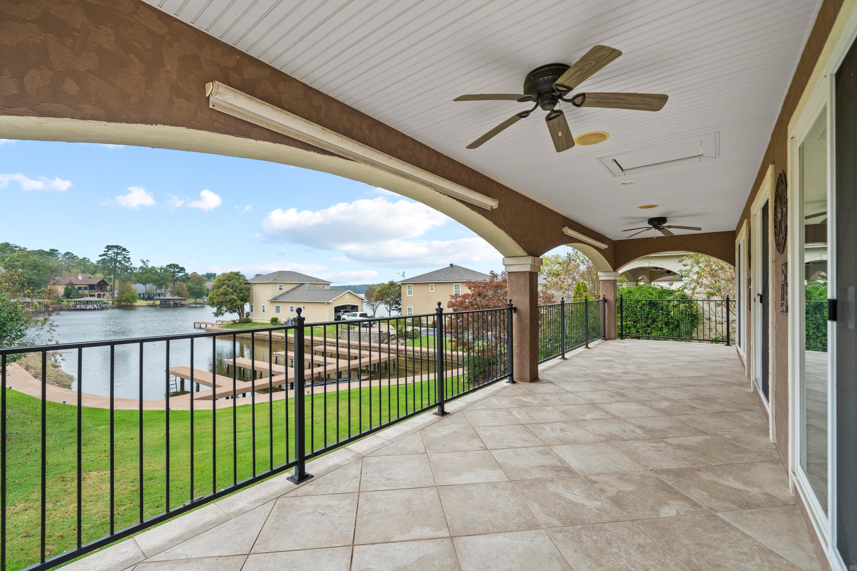 FARRS LANDING VILLAS - Residential