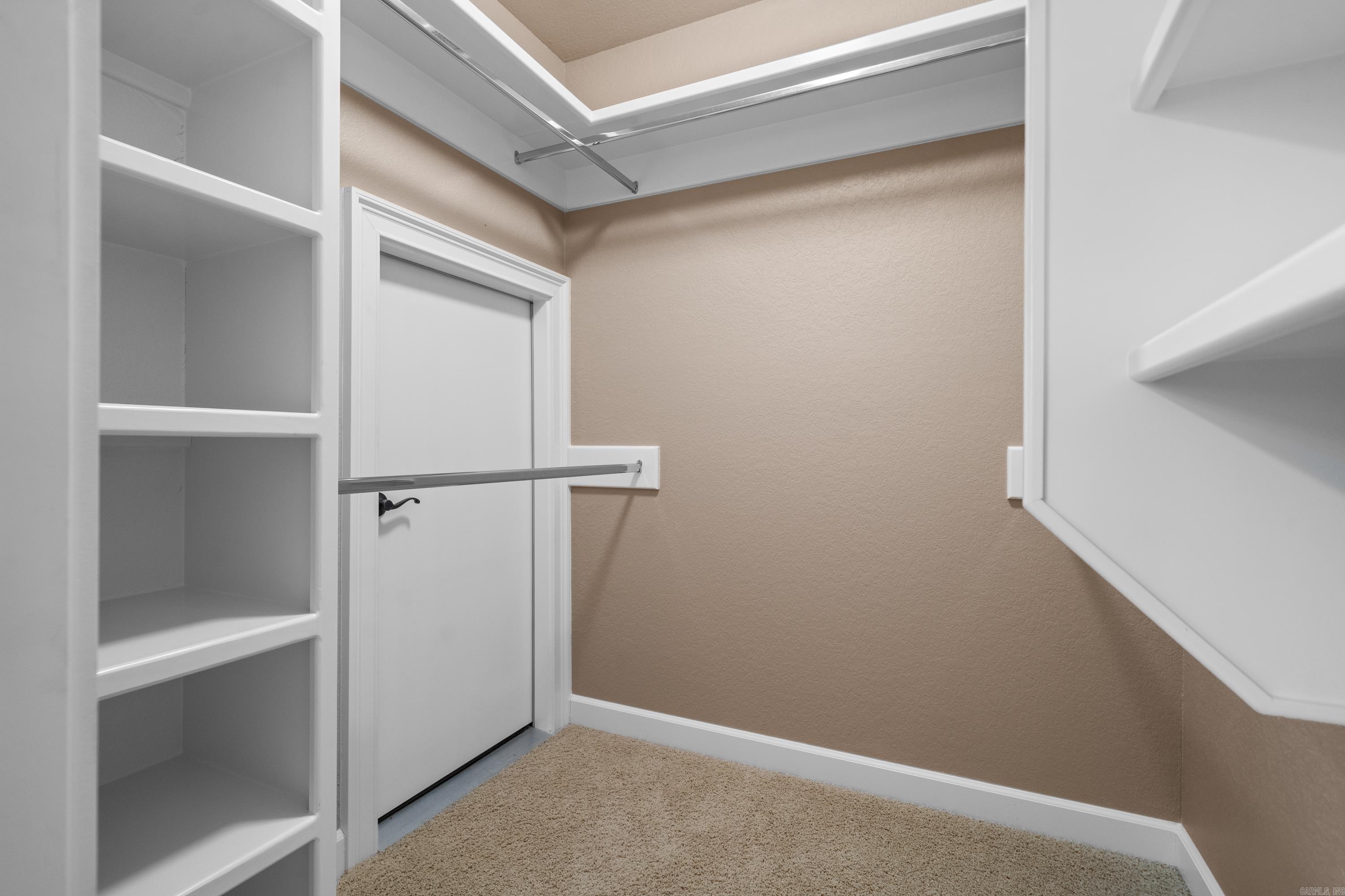 FARRS LANDING VILLAS - Residential