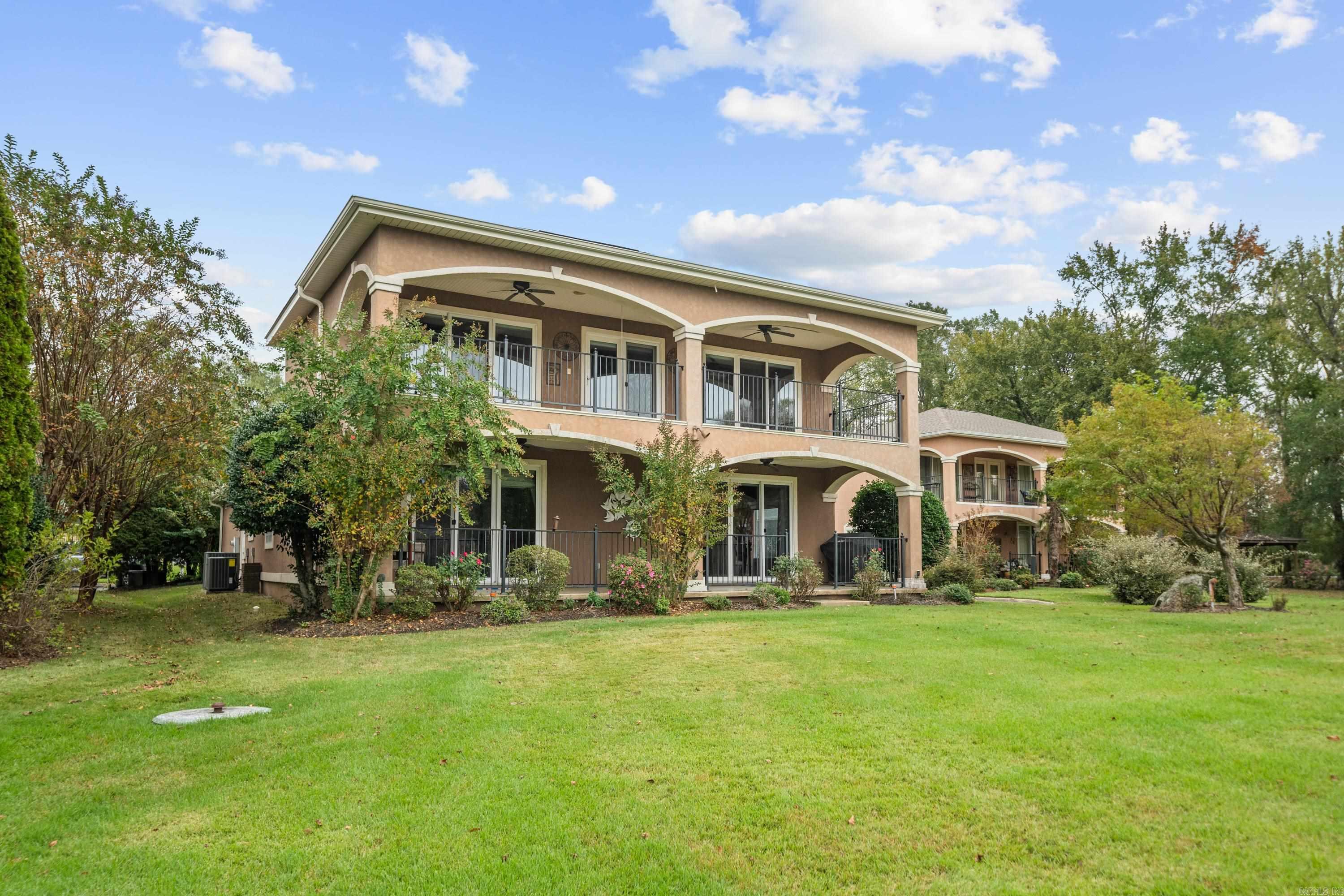 FARRS LANDING VILLAS - Residential