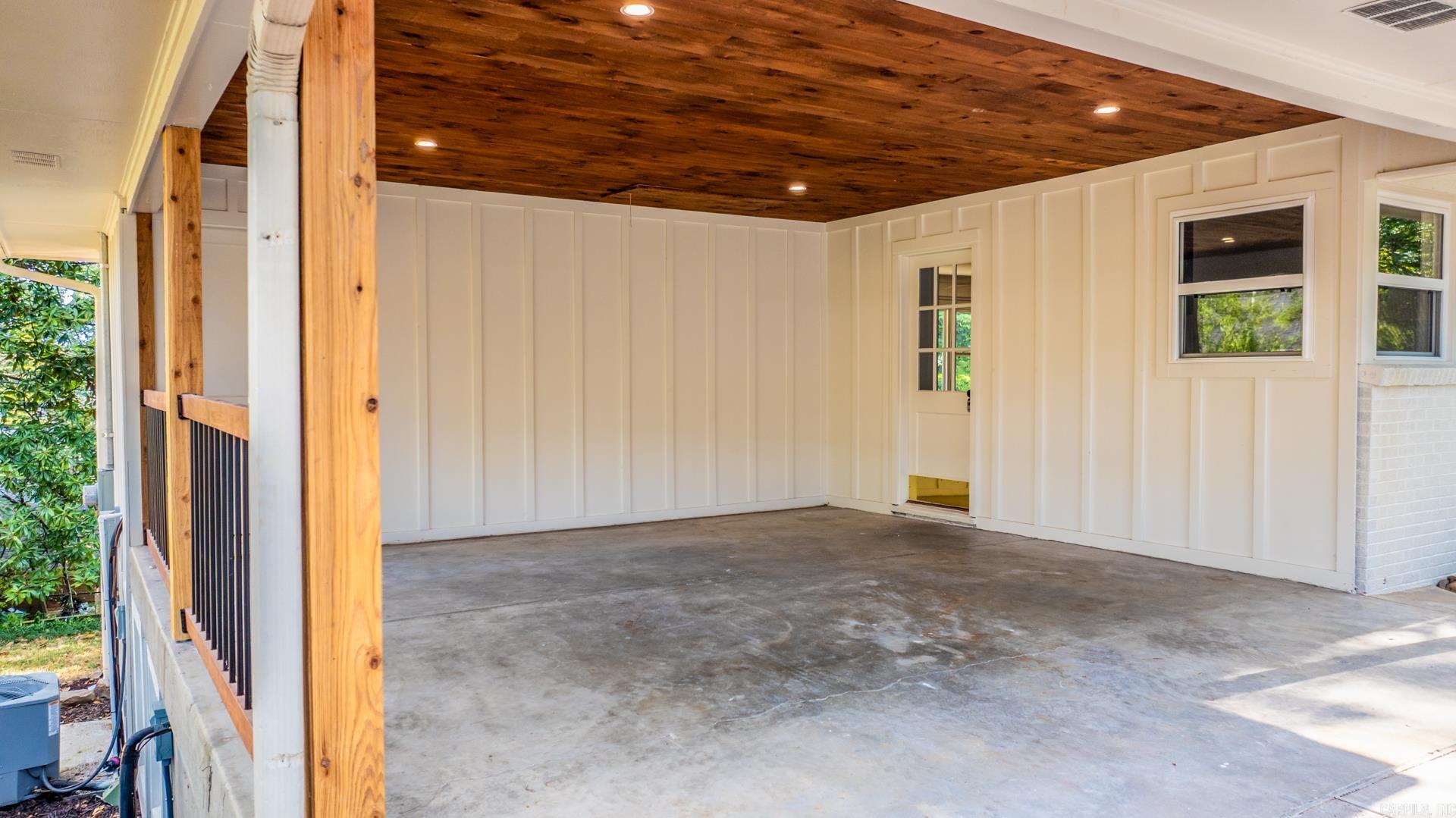 EAST PALISADES - Residential