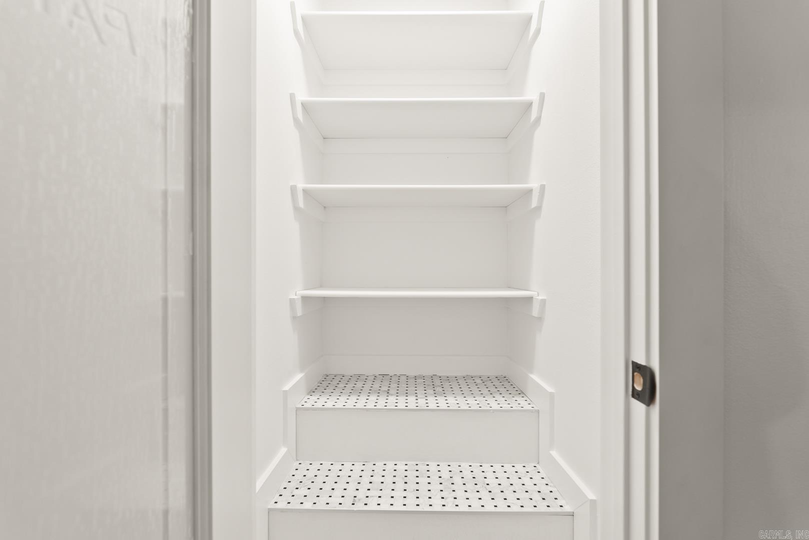 EAST PALISADES - Residential