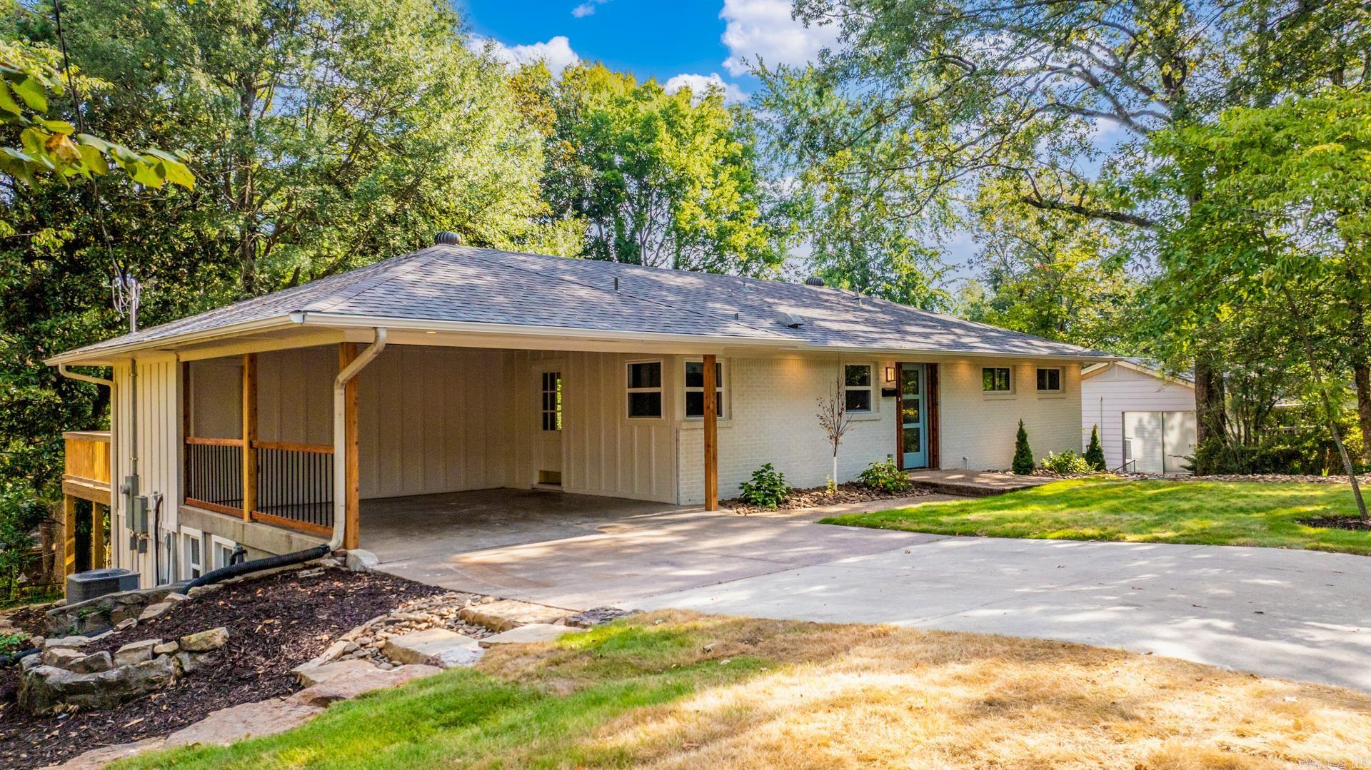 EAST PALISADES - Residential