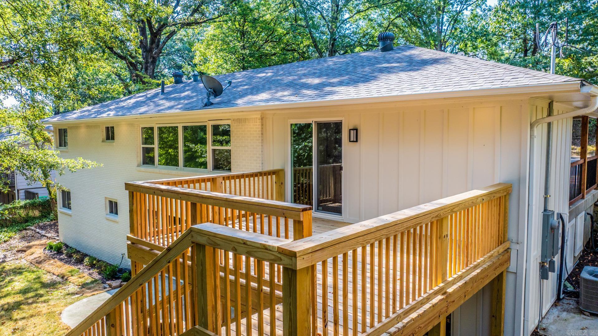 EAST PALISADES - Residential