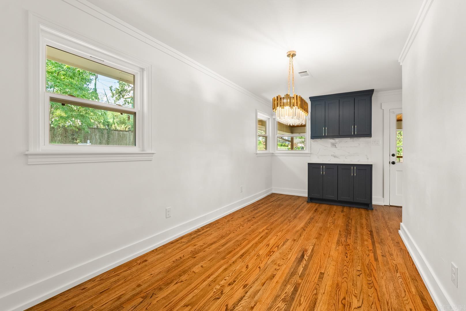 EAST PALISADES - Residential