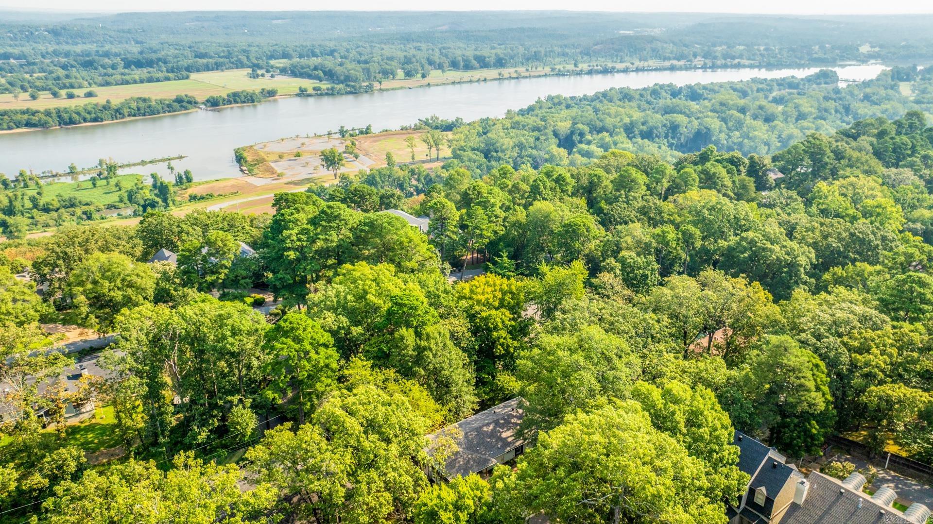 EAST PALISADES - Residential