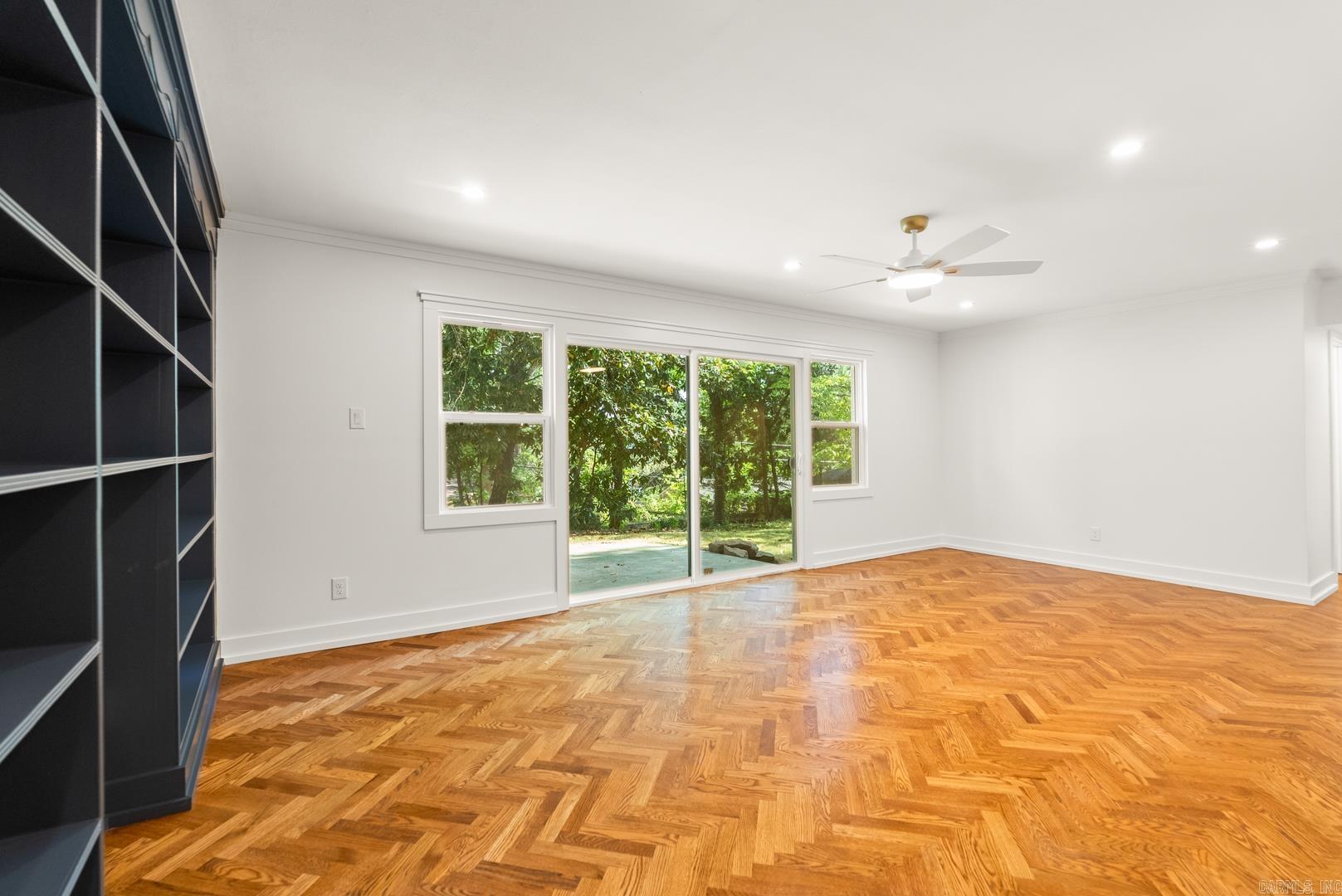 EAST PALISADES - Residential