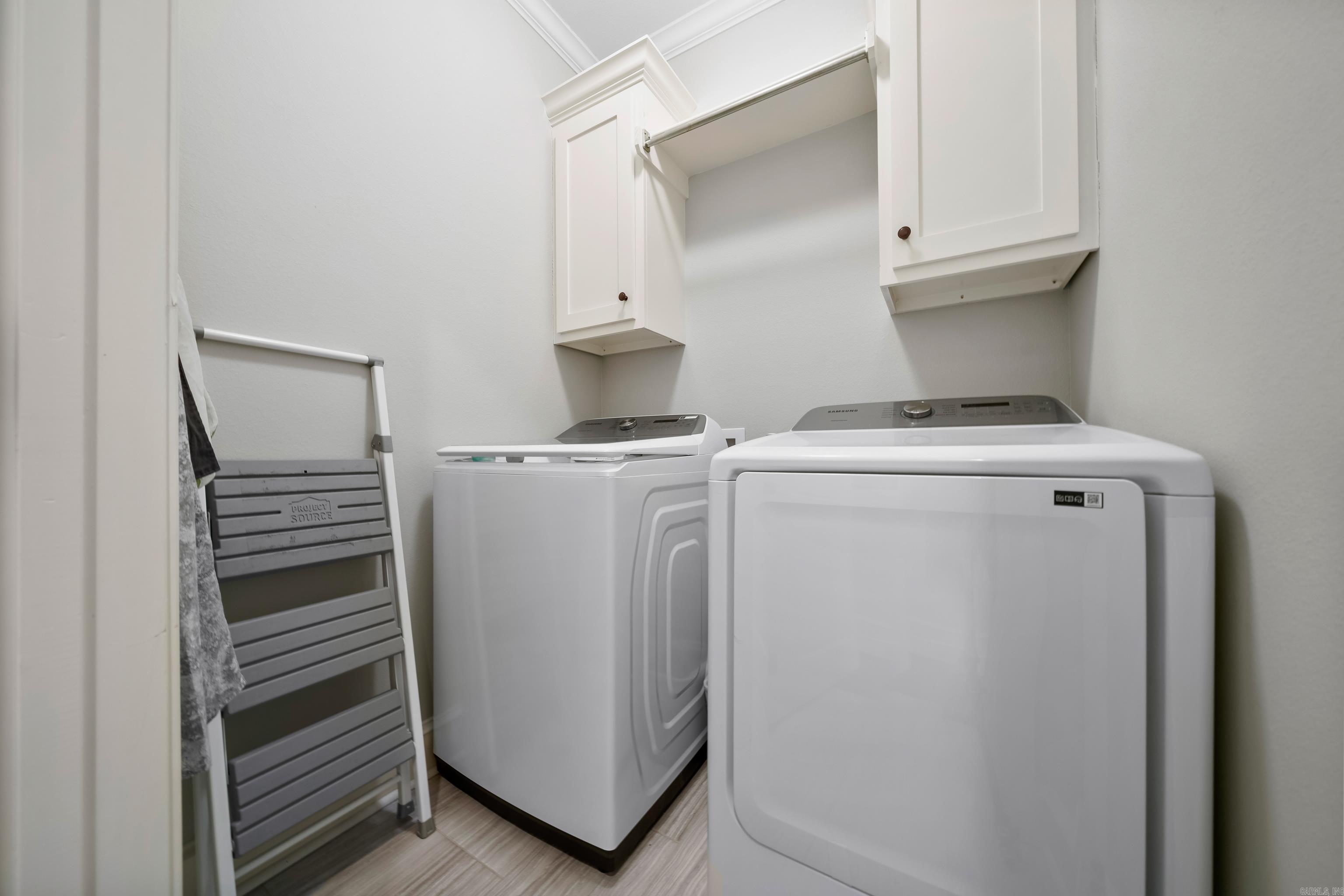 EAGLE ROCK - Residential