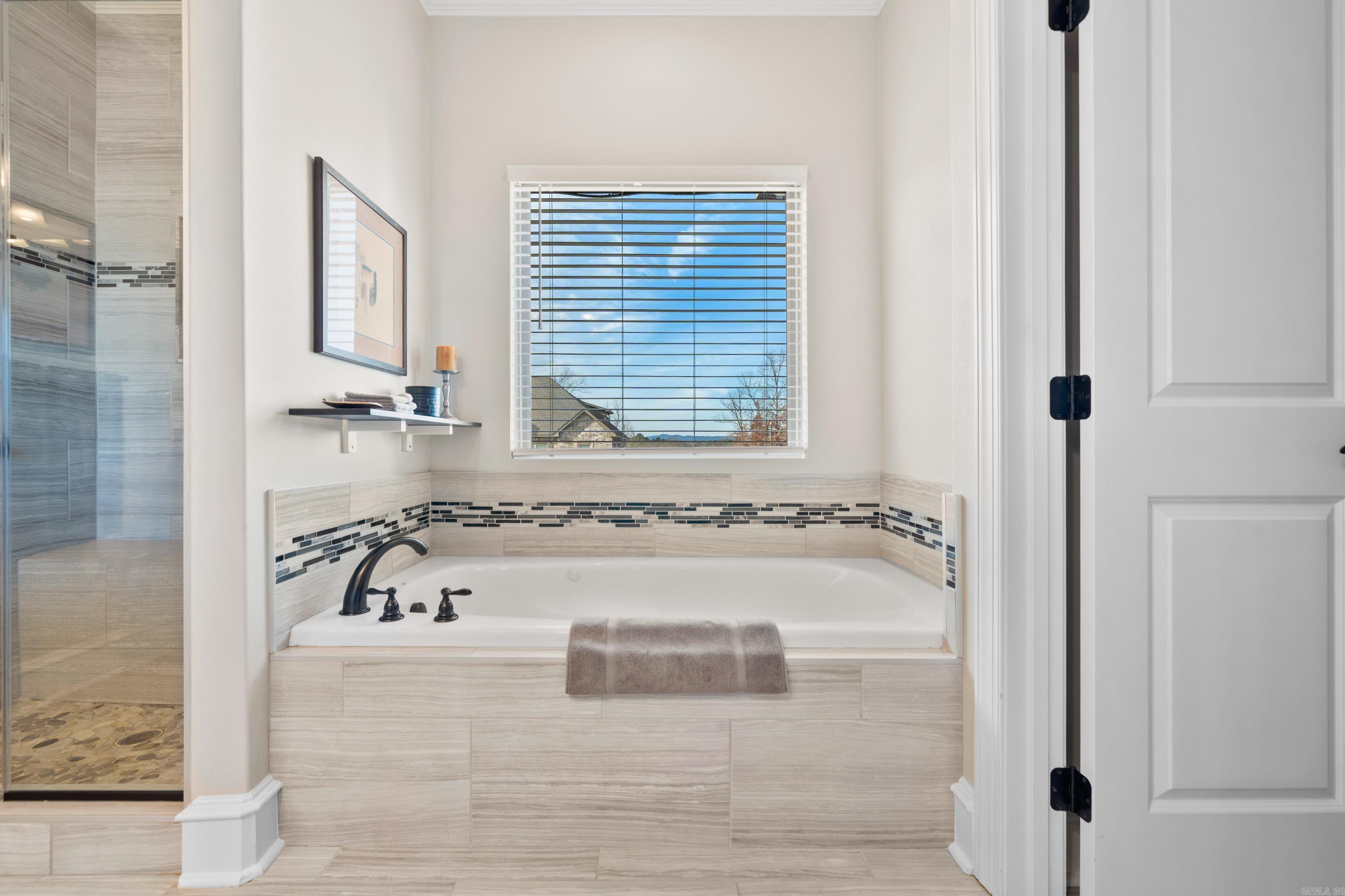 EAGLE ROCK - Residential