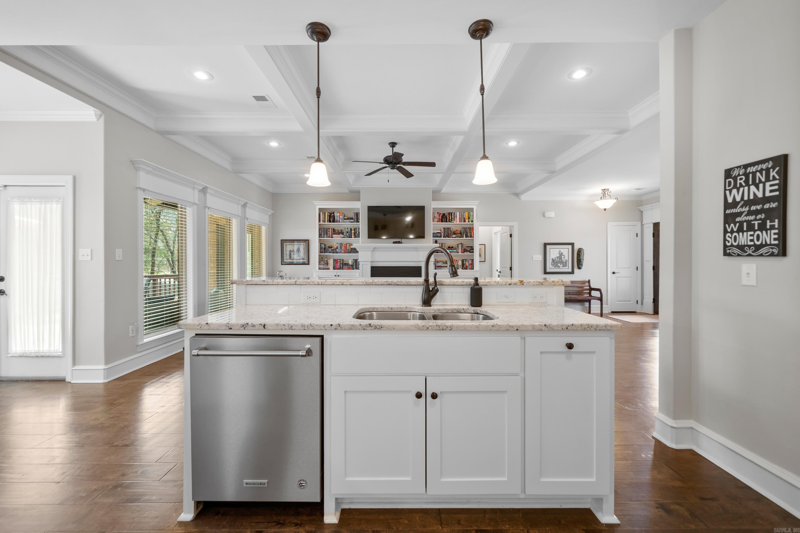 EAGLE ROCK - Residential