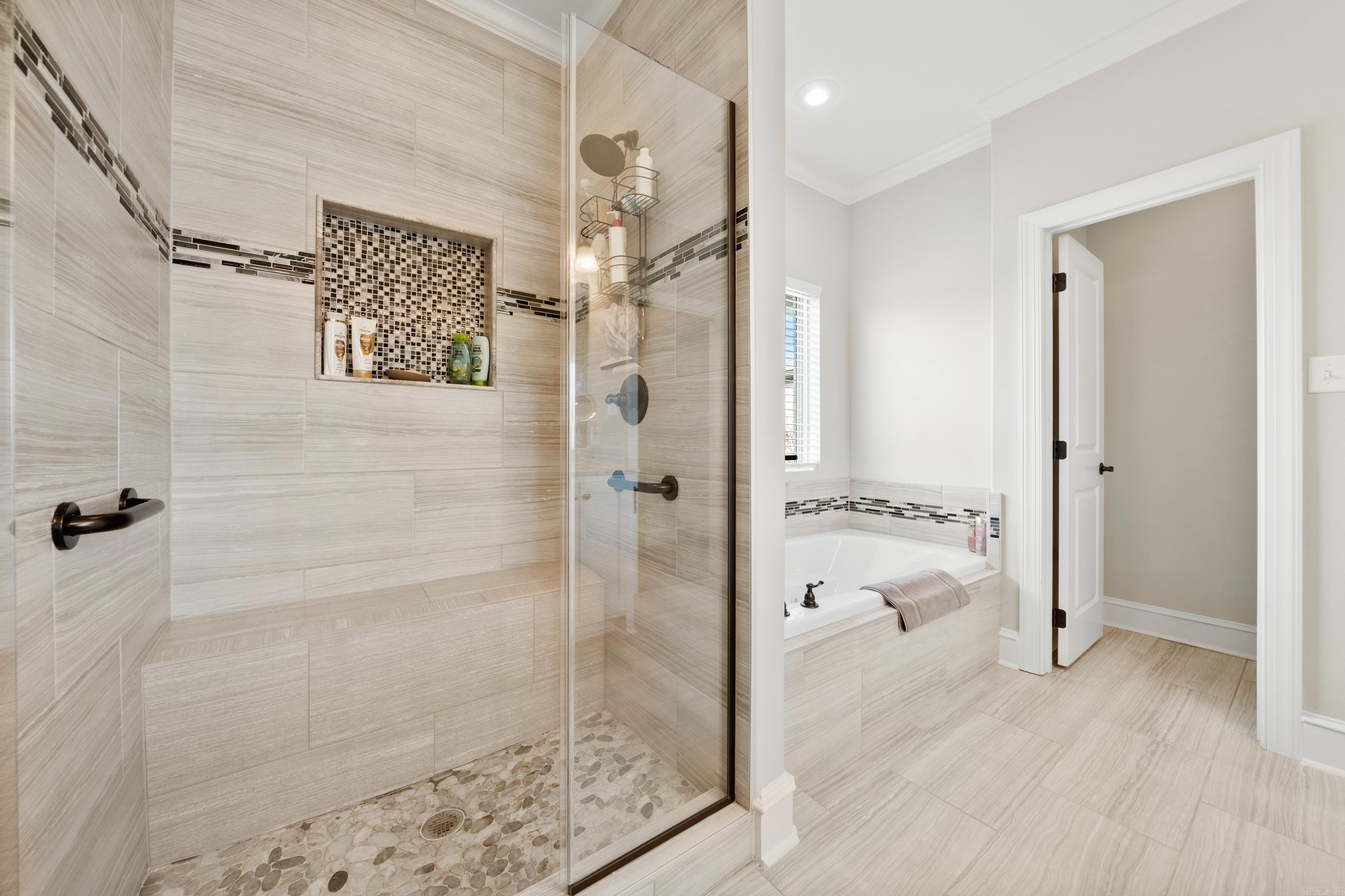 EAGLE ROCK - Residential