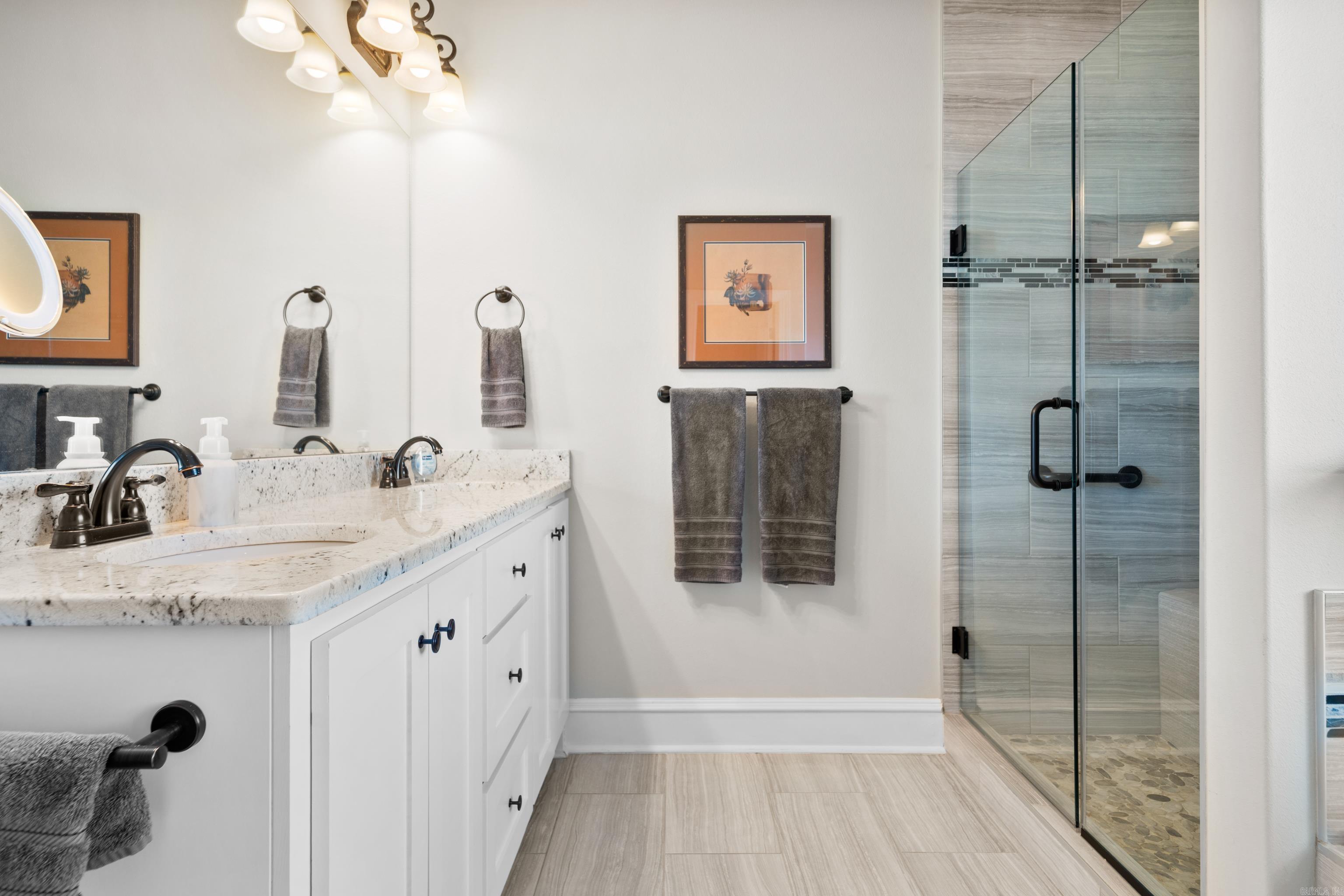 EAGLE ROCK - Residential