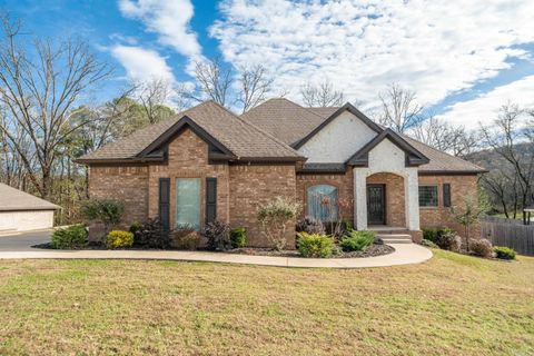 Photo of 334 Eagle Rock Circle, Hot Springs, AR 71901 (MLS # 25048874)