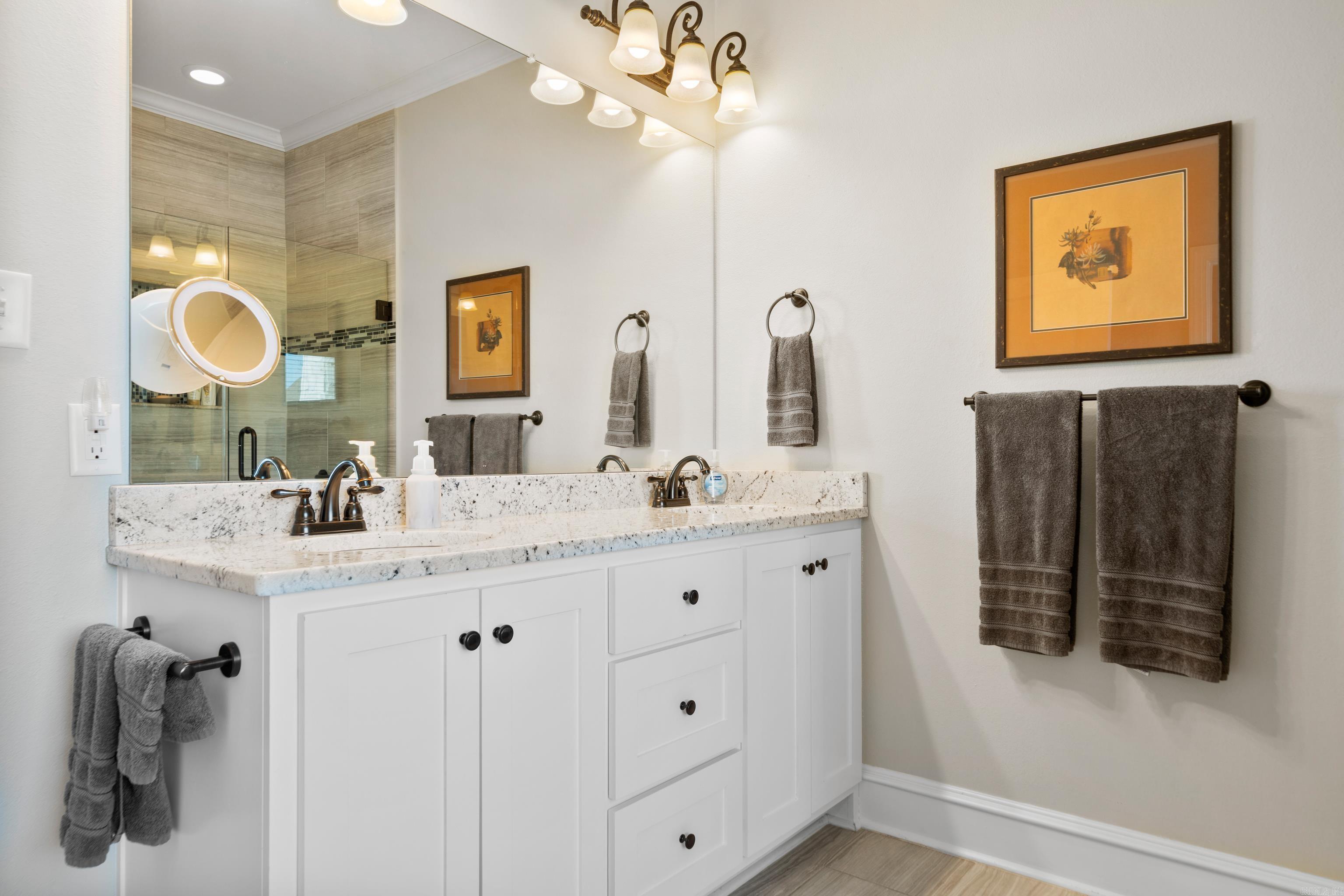 EAGLE ROCK - Residential