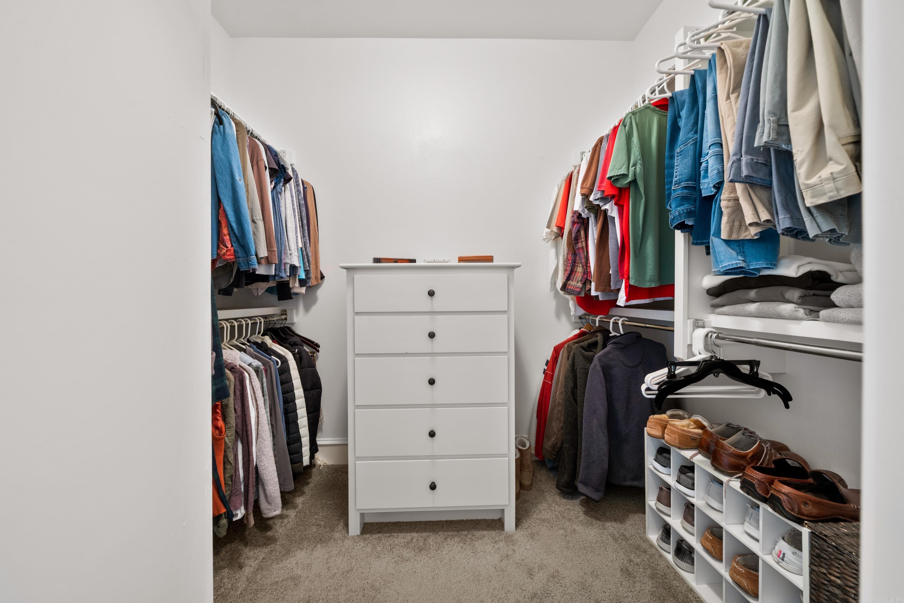 EAGLE ROCK - Residential