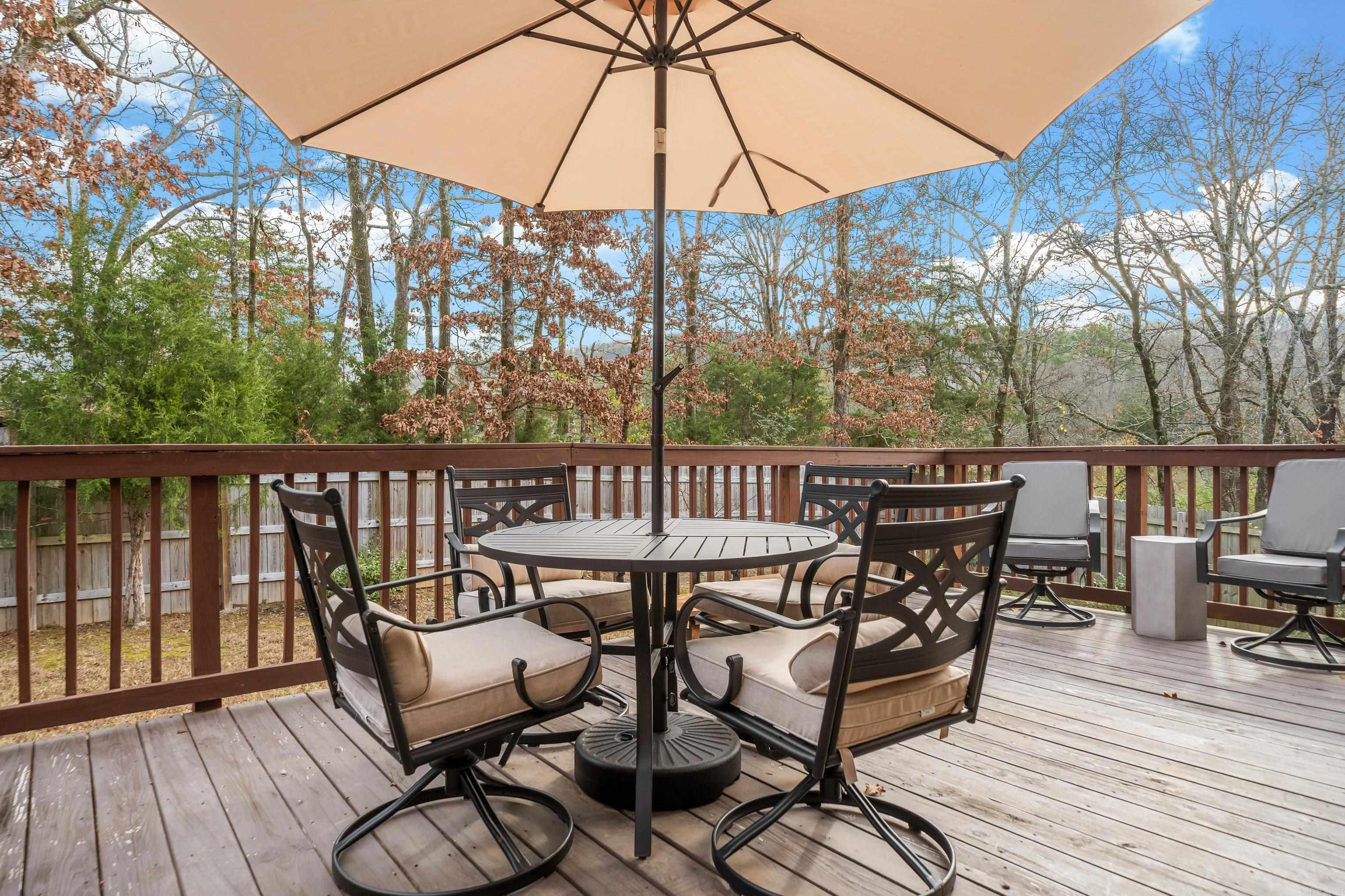 EAGLE ROCK - Residential