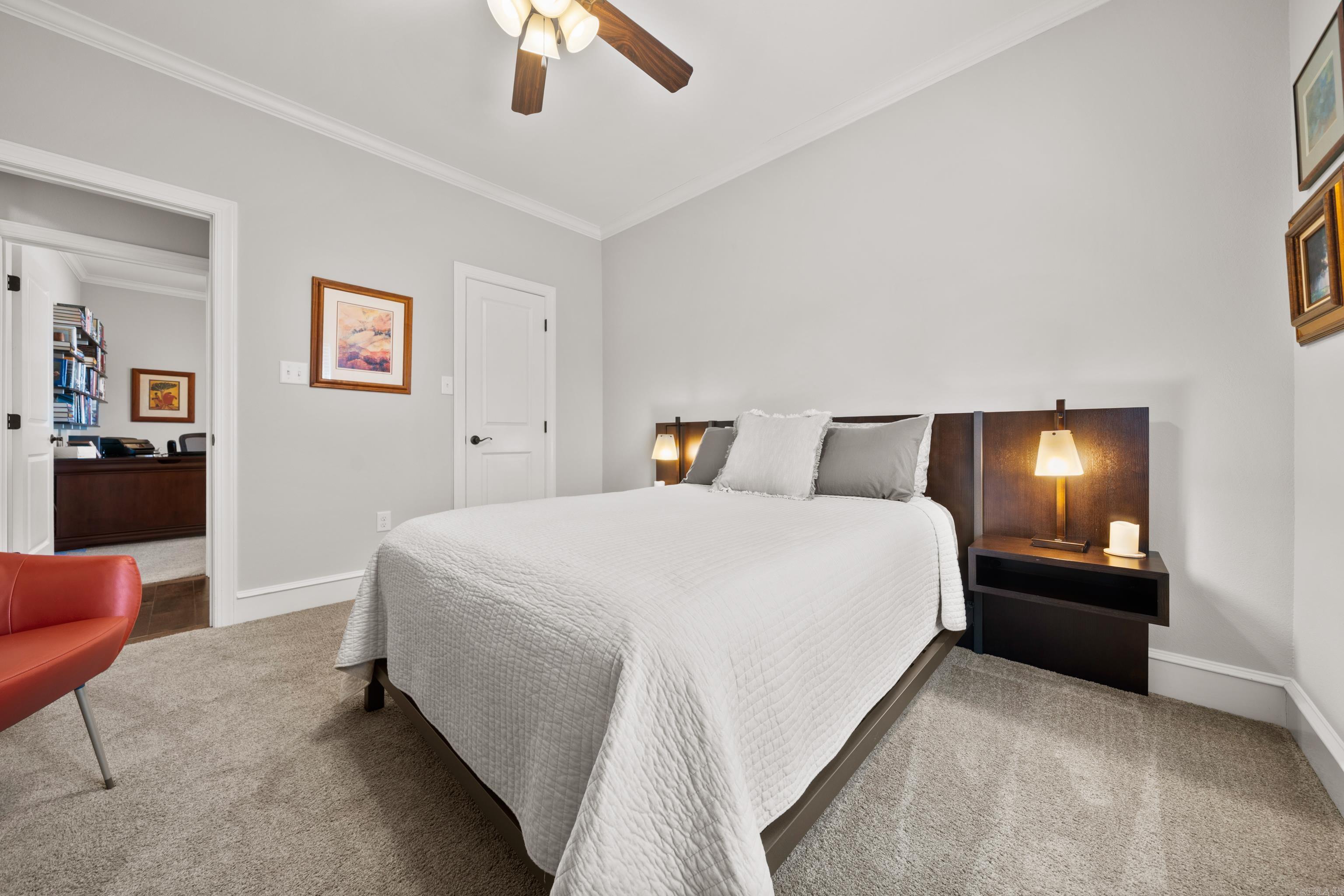 EAGLE ROCK - Residential