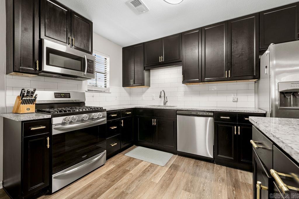 HOLLY HILLS ESTATE - Residential